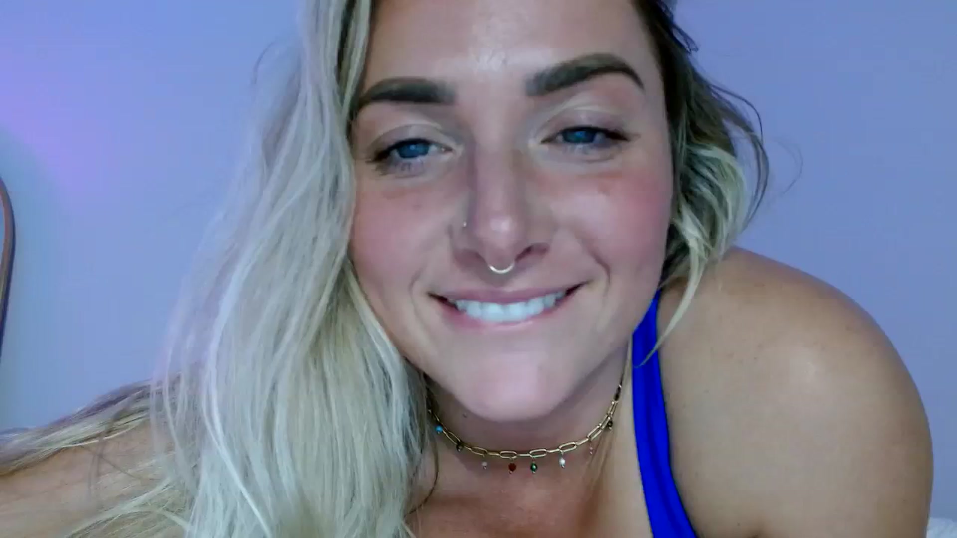 Gallery image thumbnail from OliviaQuinnn's myfreecams stream on, 01/13/2024, 08:44 image 7 of 20