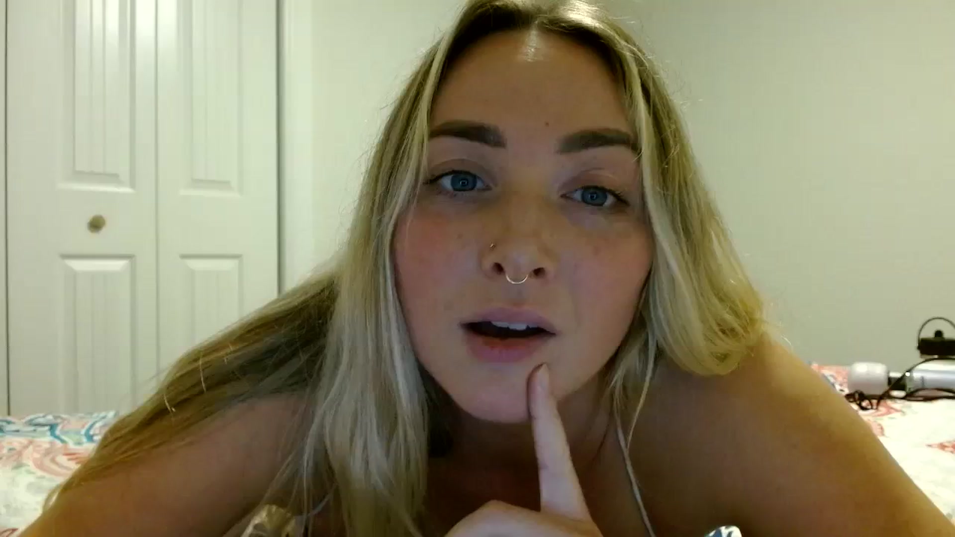 Gallery image thumbnail from OliviaQuinnn's myfreecams stream on, 02/02/2024, 04:53 image 2 of 20