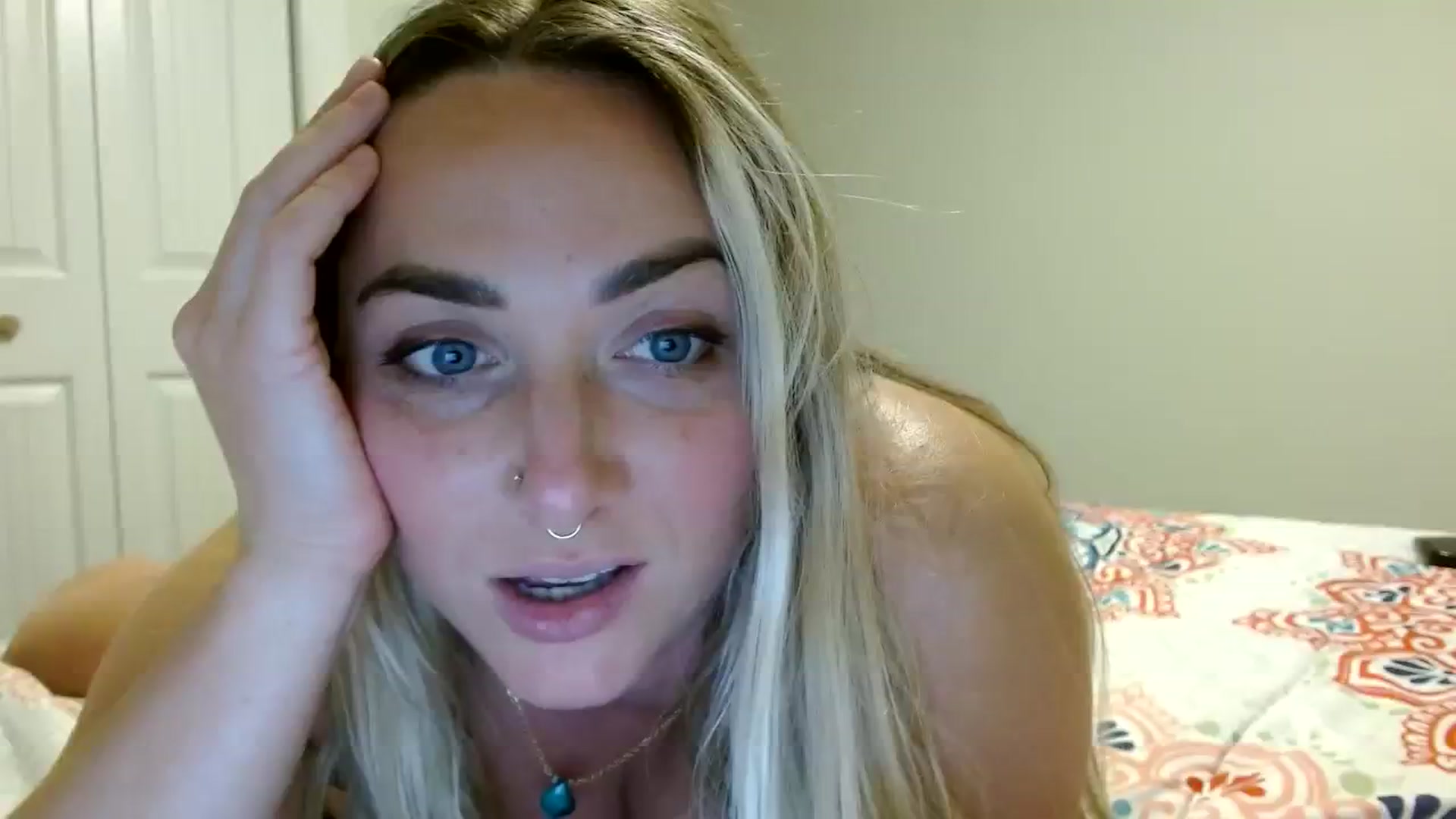 Gallery image thumbnail from OliviaQuinnn's myfreecams stream on, 02/09/2024, 04:37 image 8 of 20