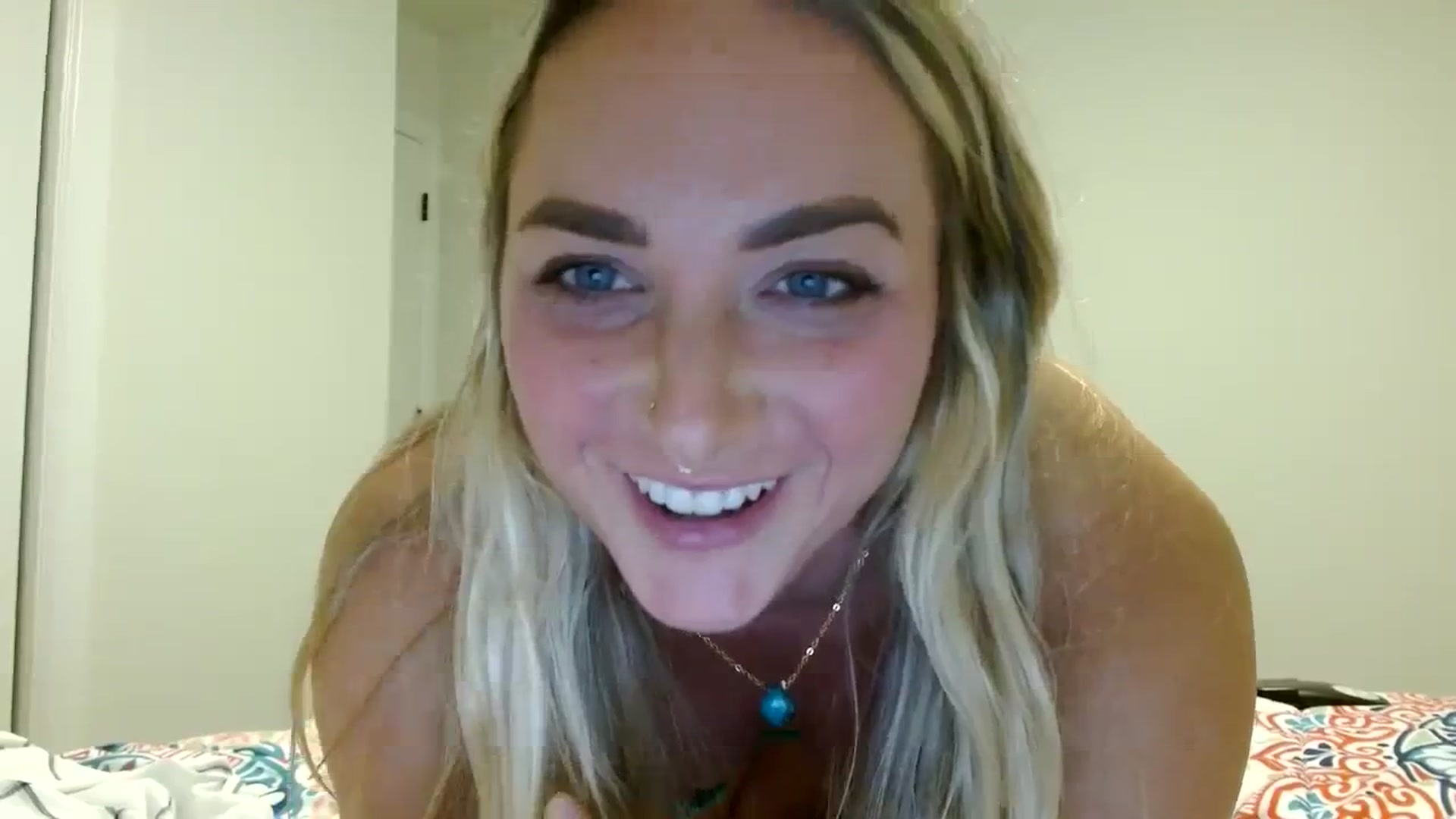 Gallery image thumbnail from OliviaQuinnn's myfreecams stream on, 02/10/2024, 06:14 image 13 of 20