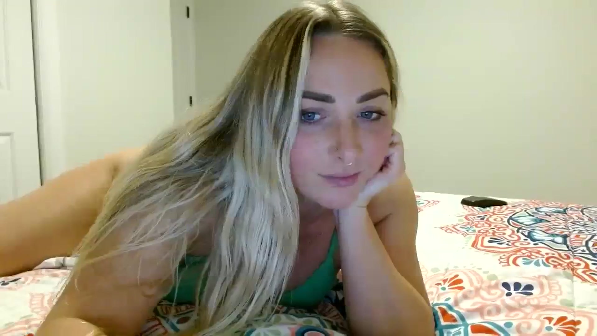 Gallery image thumbnail from OliviaQuinnn's myfreecams stream on, 02/10/2024, 06:14 image 2 of 20
