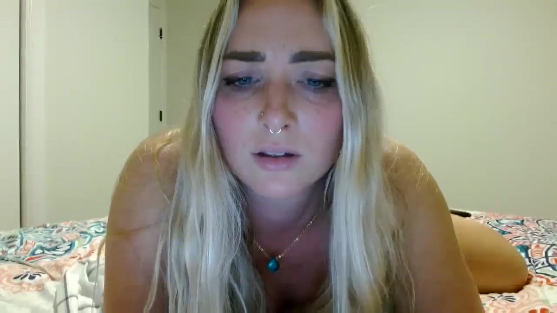 Gallery image thumbnail from OliviaQuinnn's myfreecams stream on, 02/10/2024, 06:14 image 7 of 20