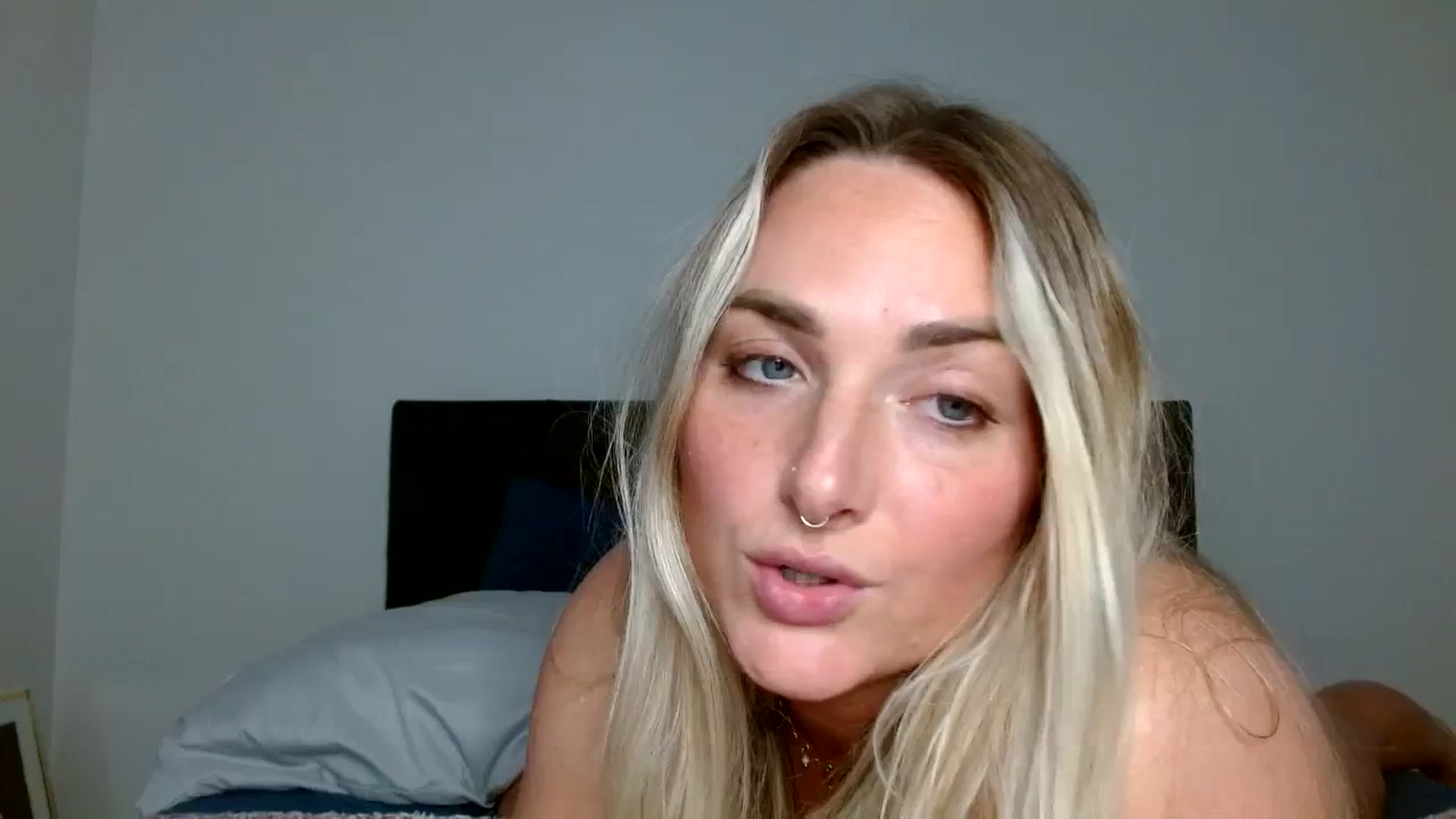 Gallery image thumbnail from OliviaQuinnn's myfreecams stream on, 02/29/2024, 04:34 image 11 of 20