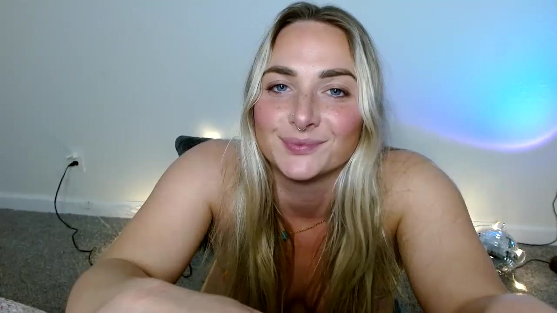 Gallery image thumbnail from OliviaQuinnn's myfreecams stream on, 03/04/2024, 04:09 image 16 of 20
