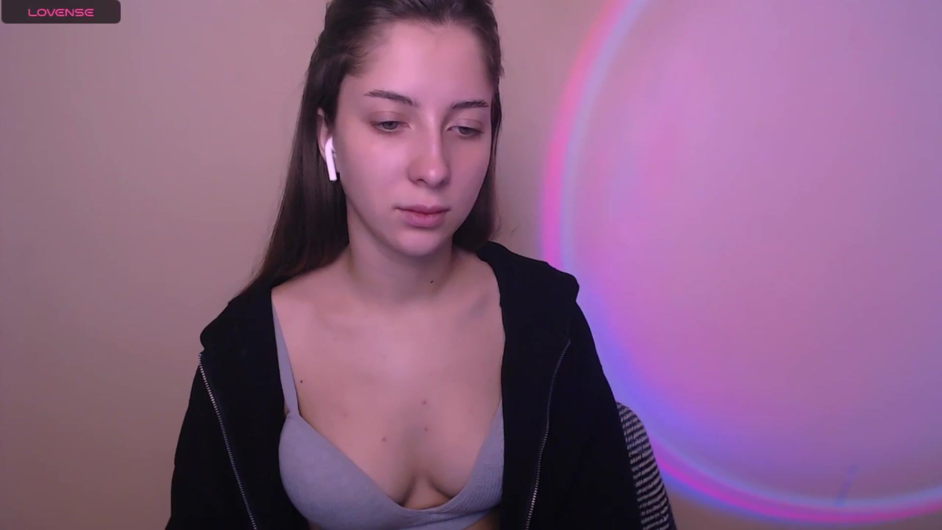 Gallery image thumbnail from OliviaSexy_'s myfreecams stream on, 11/12/2025, 11:01 image 7 of 20