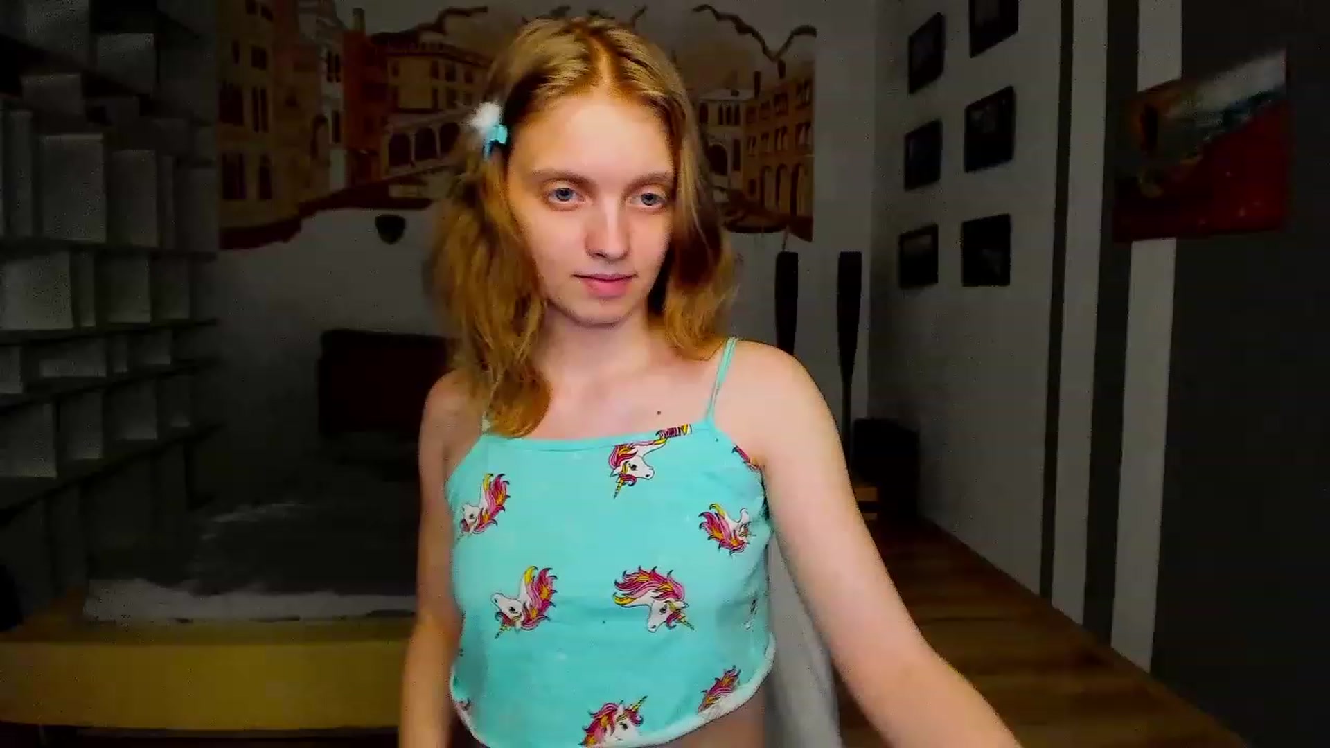 Gallery image thumbnail from OliviaWhites's myfreecams stream on, 06/11/2023, 10:25 image 17 of 20