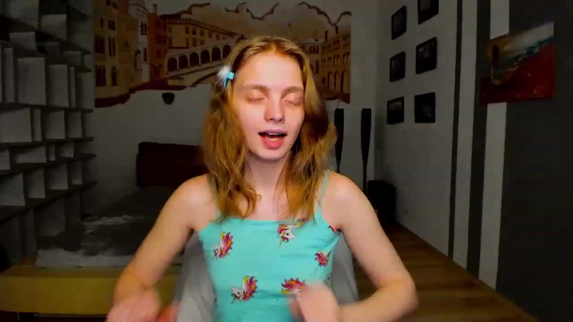 Gallery image thumbnail from OliviaWhites's myfreecams stream on, 06/11/2023, 10:25 image 19 of 20