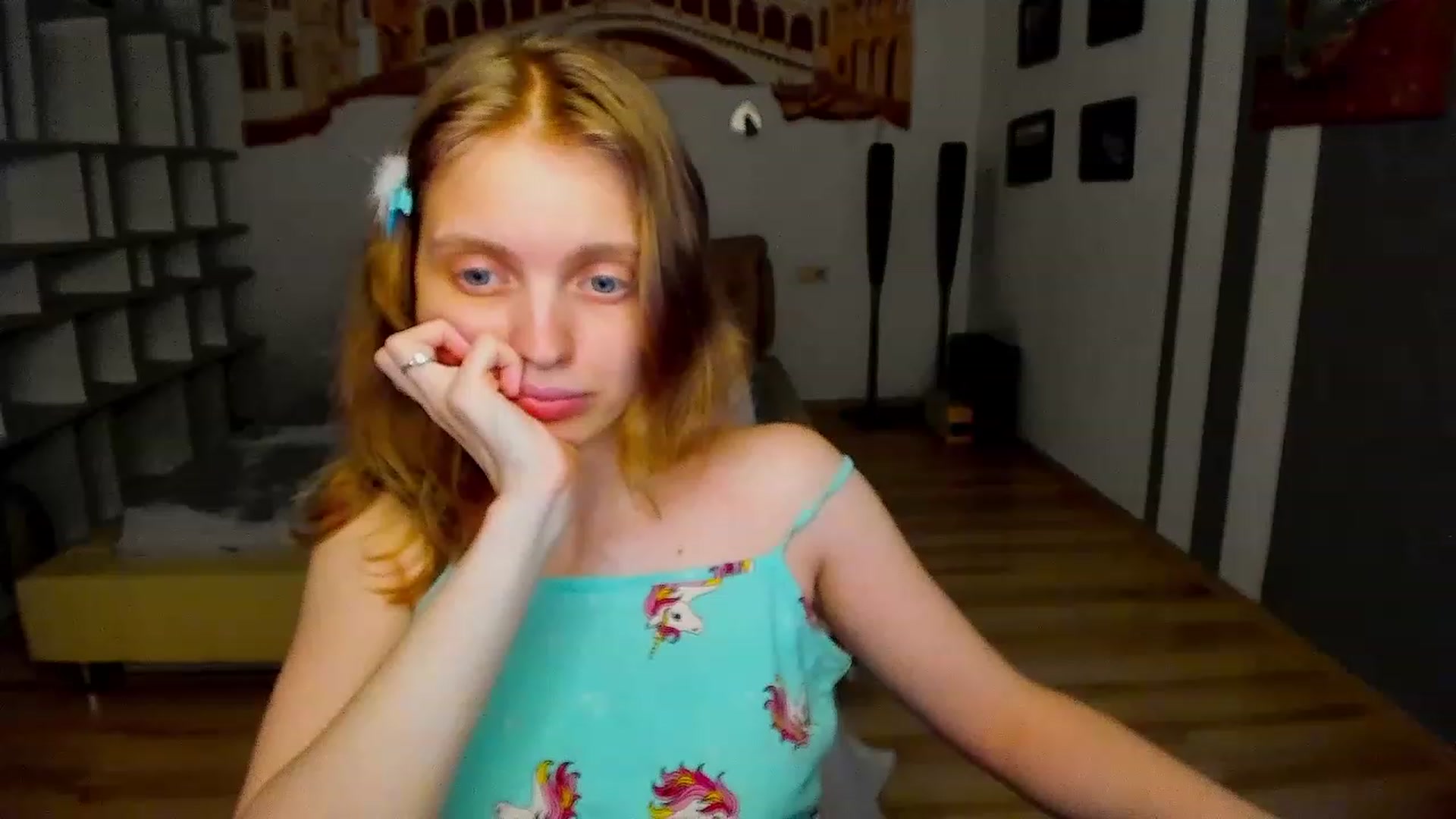 Gallery image thumbnail from OliviaWhites's myfreecams stream on, 06/11/2023, 10:54 image 2 of 20
