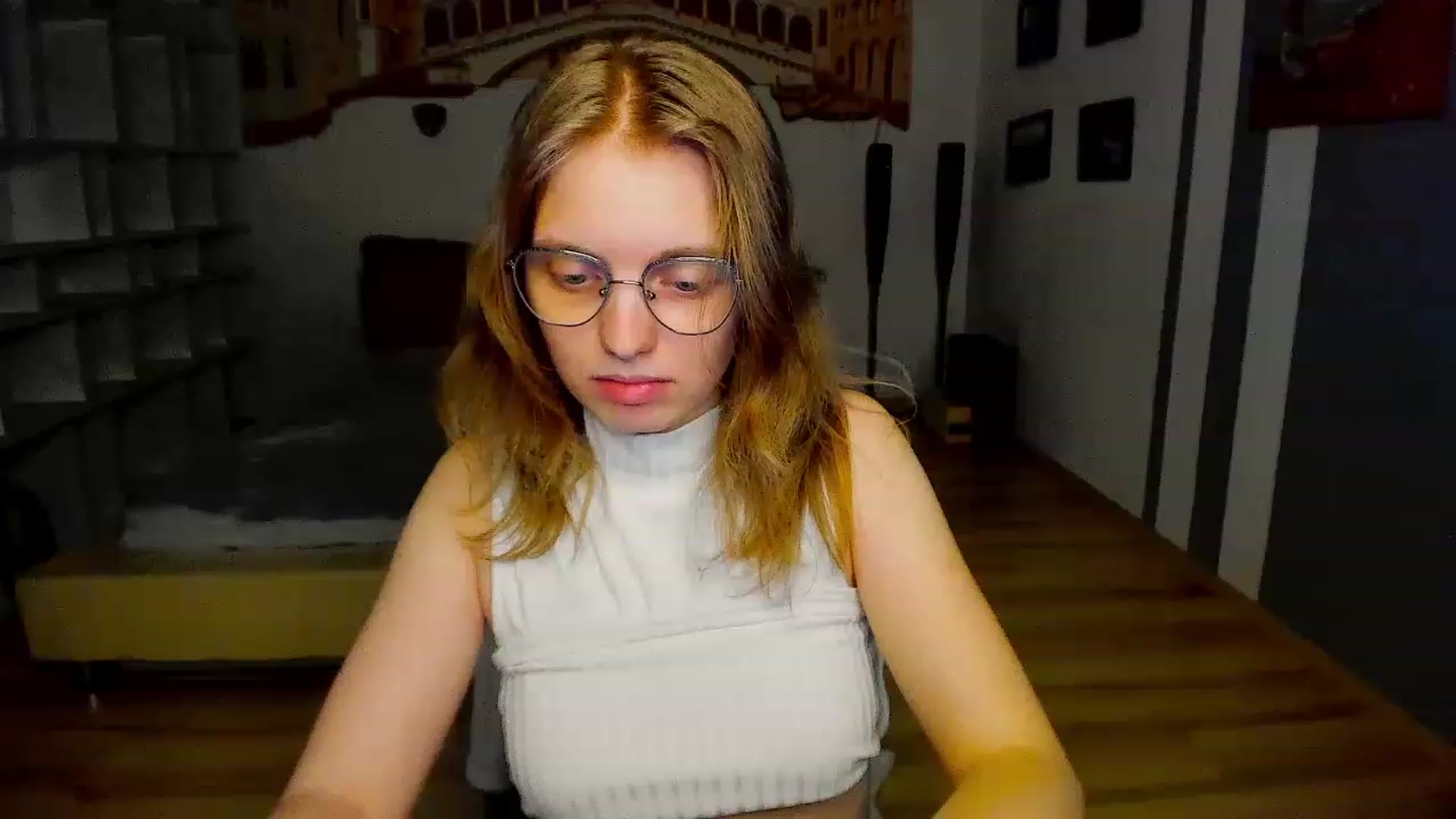 Gallery image thumbnail from OliviaWhites's myfreecams stream on, 06/11/2023, 10:54 image 13 of 20