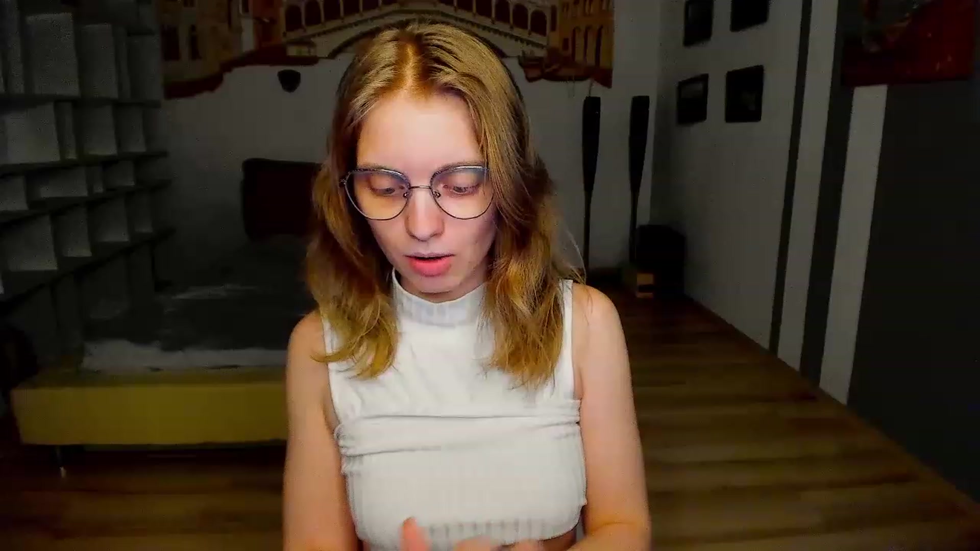 Gallery image thumbnail from OliviaWhites's myfreecams stream on, 06/11/2023, 10:54 image 10 of 20