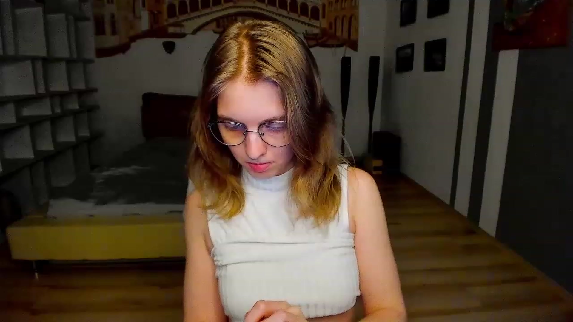 Gallery image thumbnail from OliviaWhites's myfreecams stream on, 06/11/2023, 10:54 image 11 of 20