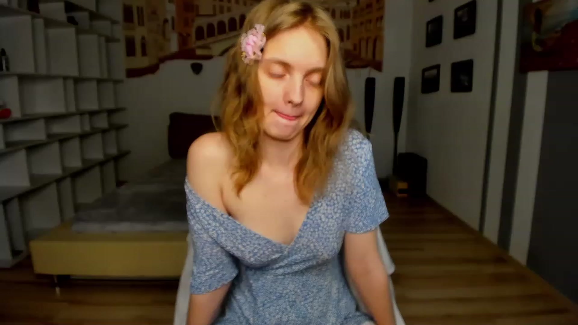 Gallery image thumbnail from OliviaWhites's myfreecams stream on, 06/13/2023, 07:47 image 20 of 20