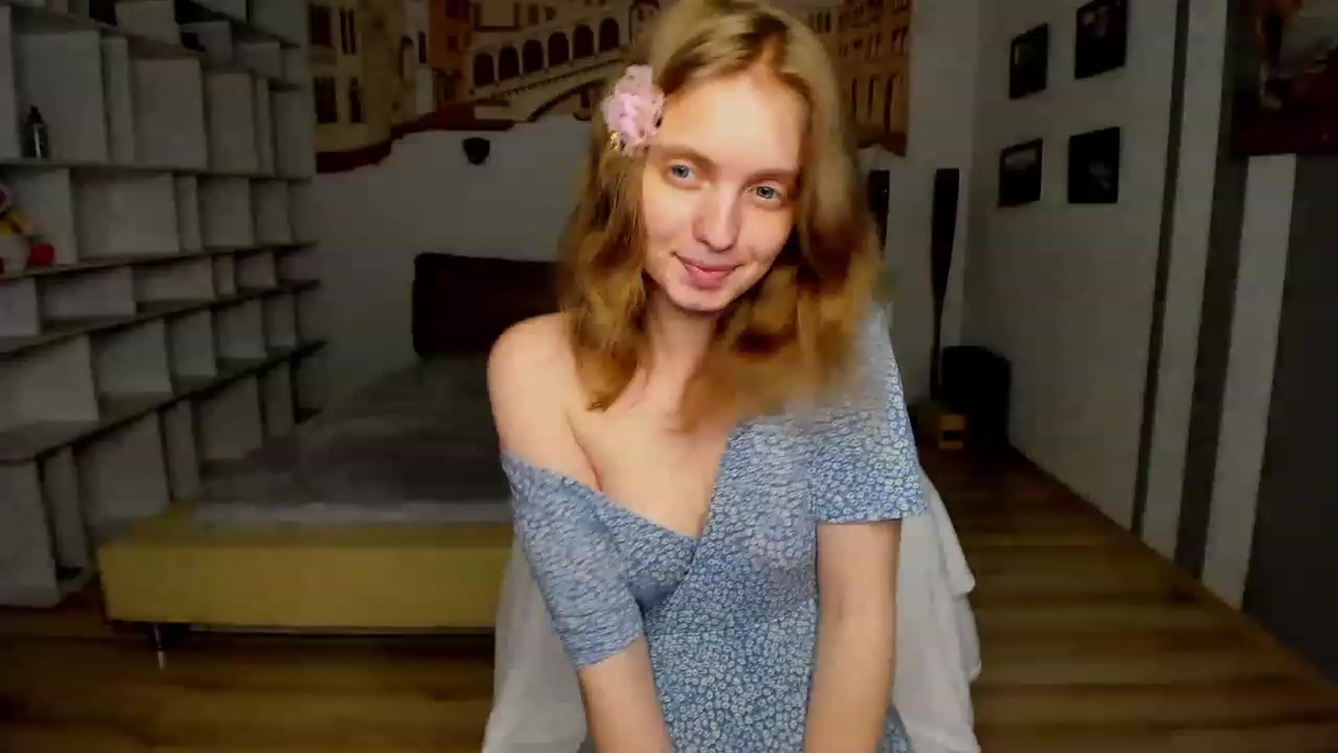 Gallery image thumbnail from OliviaWhites's myfreecams stream on, 06/13/2023, 10:14 image 13 of 20
