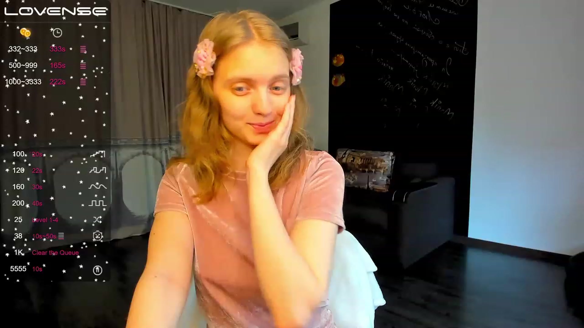 Gallery image thumbnail from OliviaWhites's myfreecams stream on, 06/14/2023, 07:01 image 7 of 20