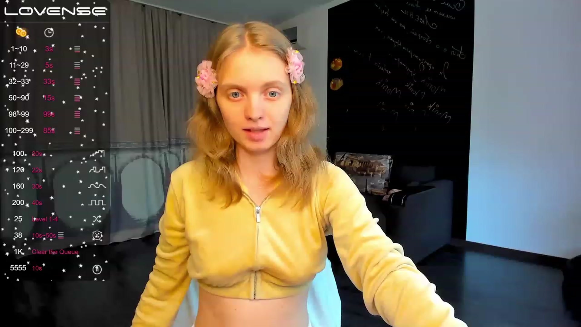 Gallery image thumbnail from OliviaWhites's myfreecams stream on, 06/14/2023, 07:01 image 18 of 20