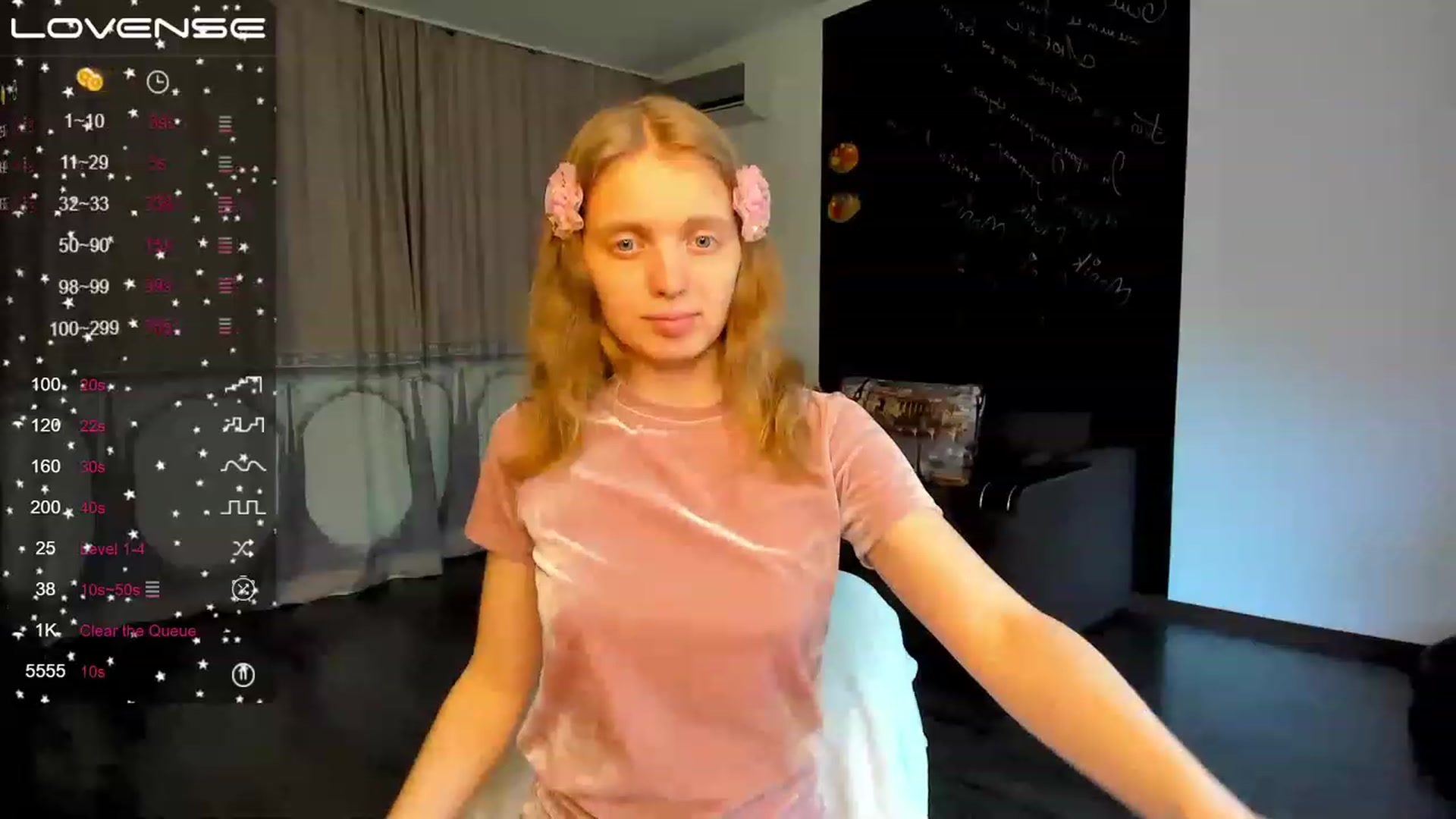 Gallery image thumbnail from OliviaWhites's myfreecams stream on, 06/14/2023, 07:01 image 9 of 20