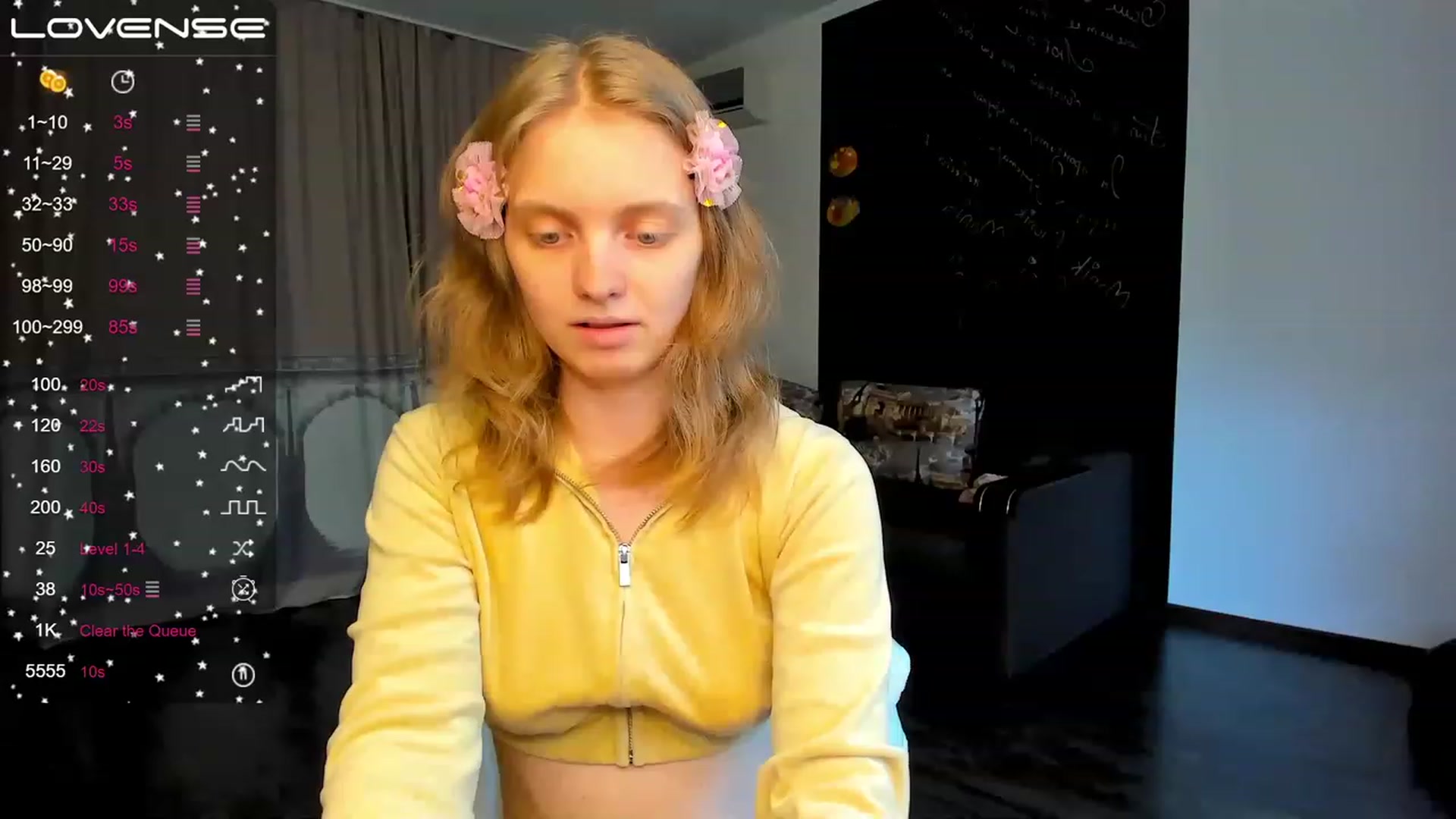 Gallery image thumbnail from OliviaWhites's myfreecams stream on, 06/14/2023, 07:01 image 20 of 20