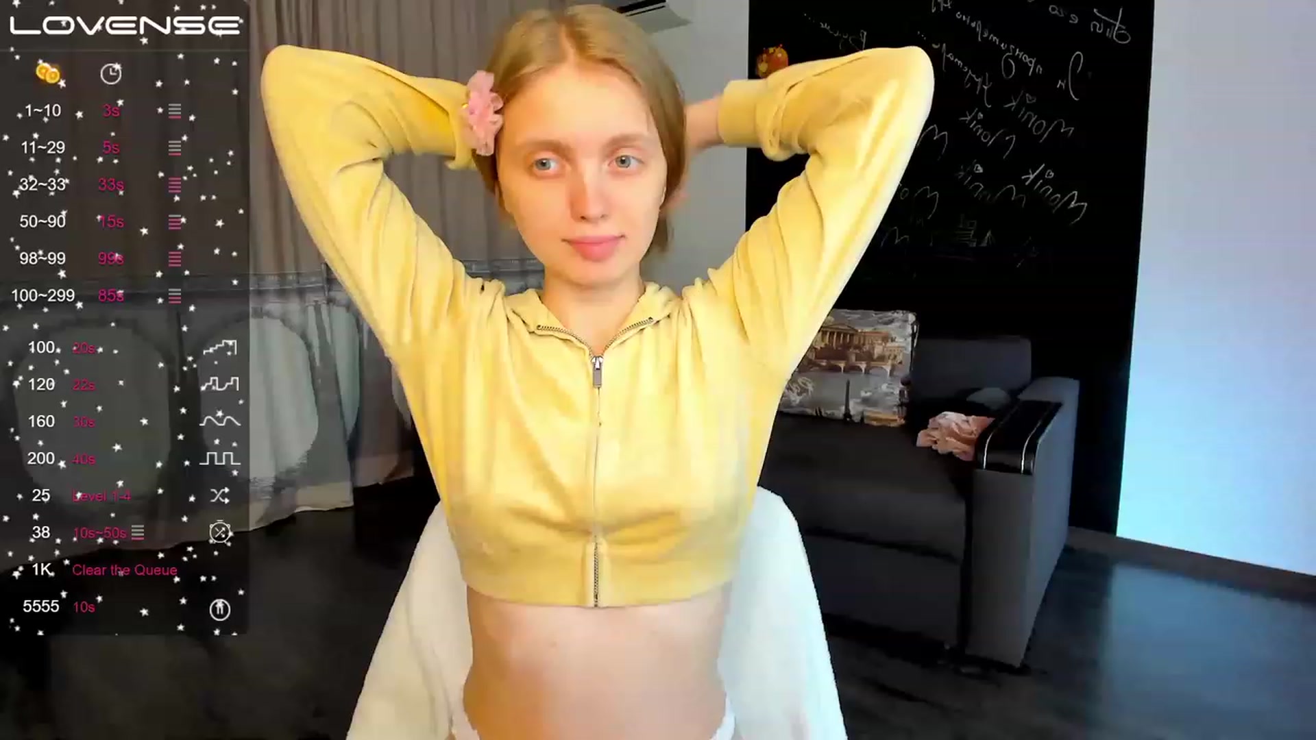 Gallery image thumbnail from OliviaWhites's myfreecams stream on, 06/14/2023, 10:11 image 7 of 20