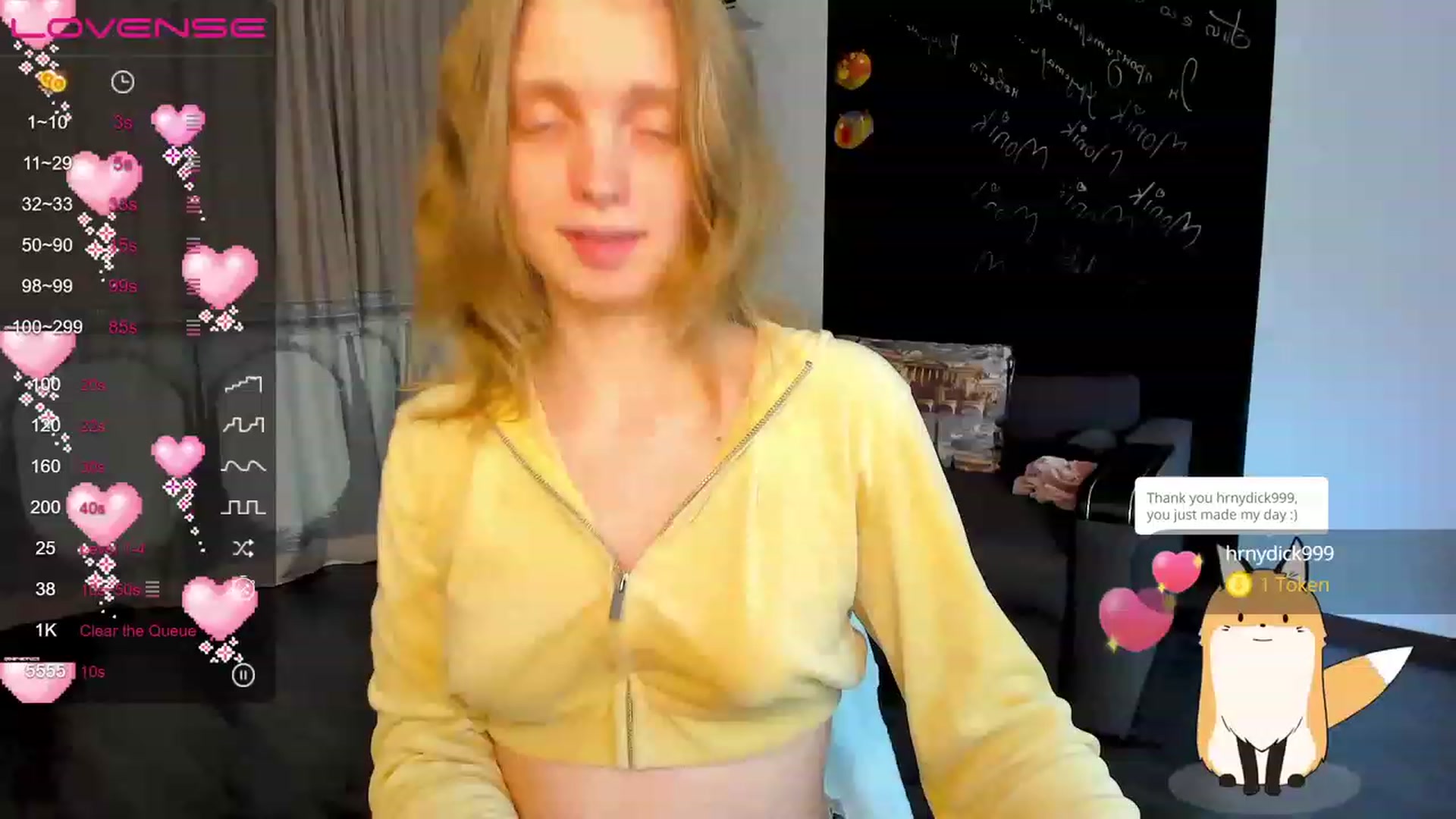 Gallery image thumbnail from OliviaWhites's myfreecams stream on, 06/14/2023, 10:11 image 17 of 20