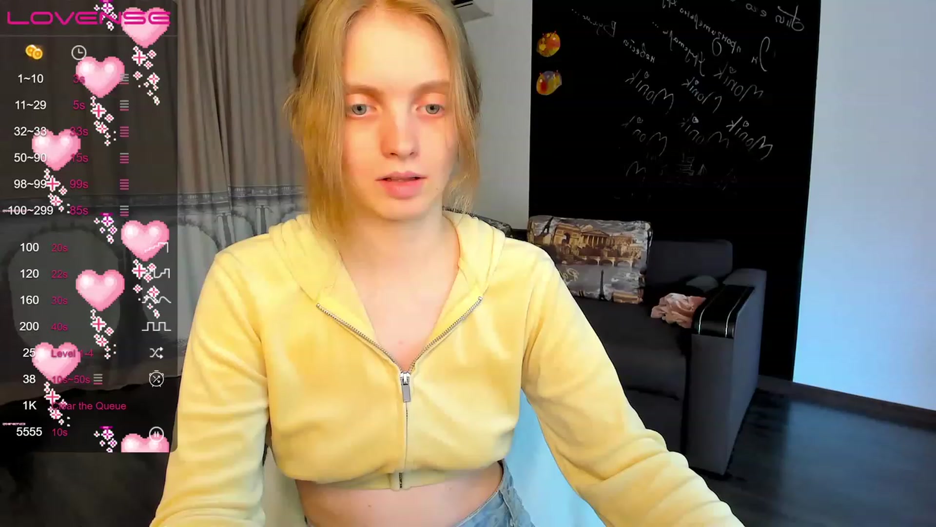 Gallery image thumbnail from OliviaWhites's myfreecams stream on, 06/14/2023, 10:11 image 19 of 20