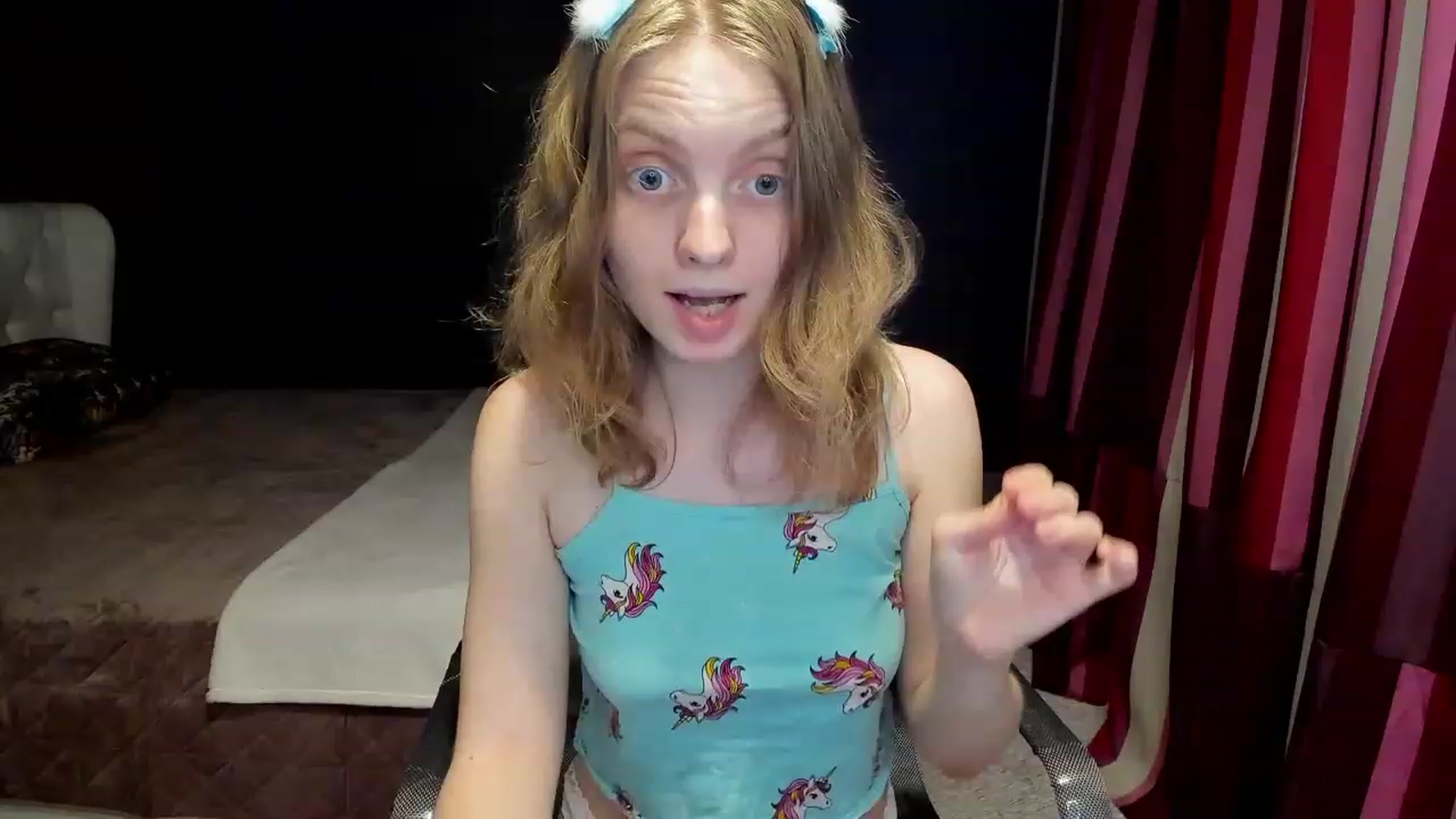 Gallery image thumbnail from OliviaWhites's myfreecams stream on, 06/14/2023, 18:13 image 4 of 20
