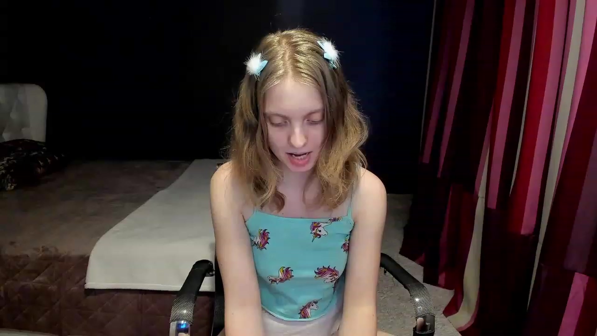 Gallery image thumbnail from OliviaWhites's myfreecams stream on, 06/14/2023, 18:13 image 1 of 20