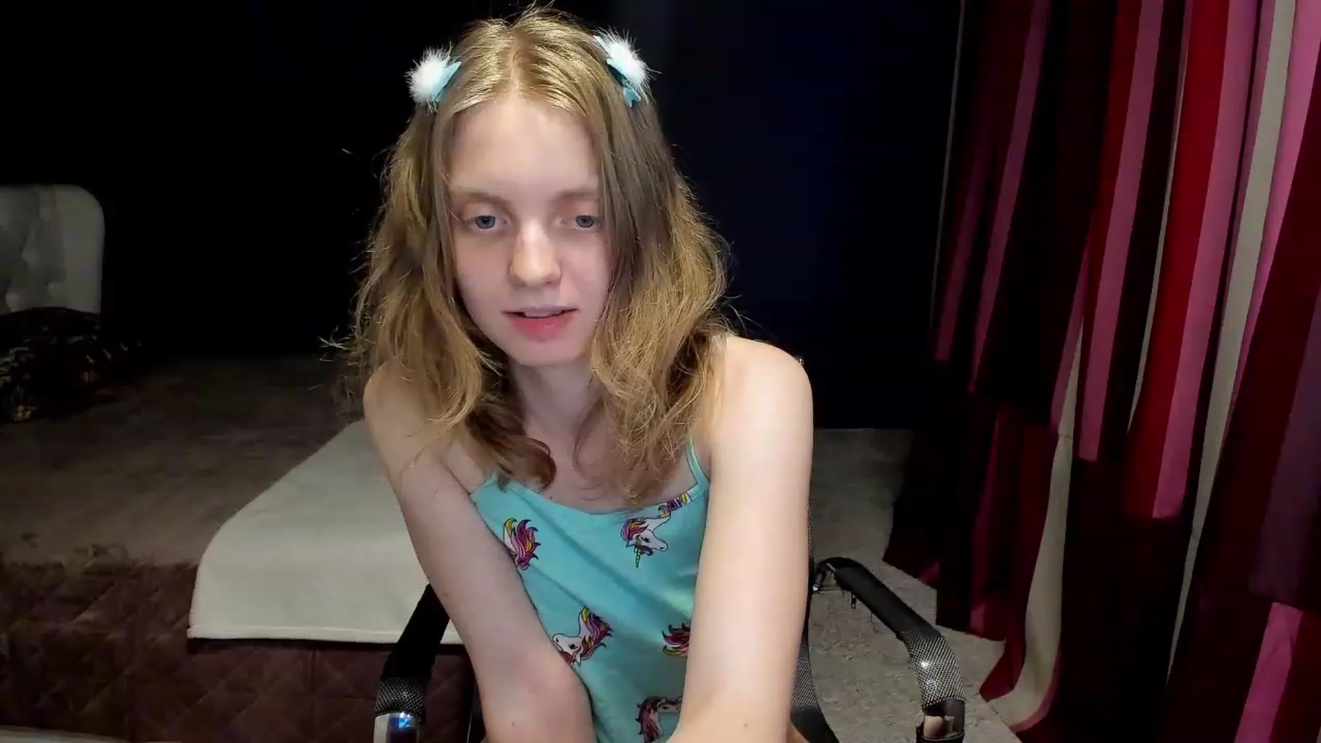 Gallery image thumbnail from OliviaWhites's myfreecams stream on, 06/14/2023, 18:13 image 2 of 20
