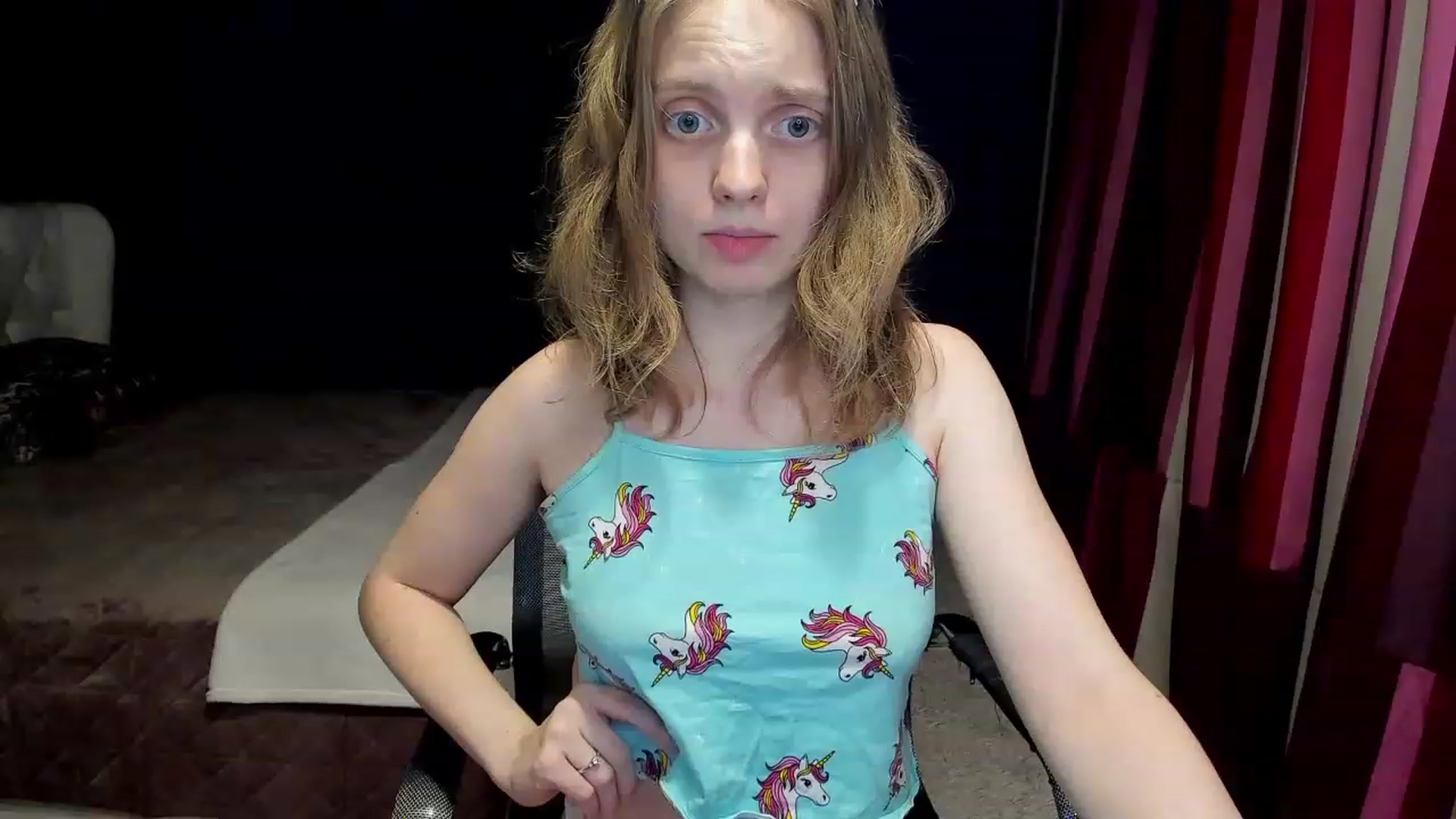 Gallery image thumbnail from OliviaWhites's myfreecams stream on, 06/14/2023, 18:13 image 5 of 20