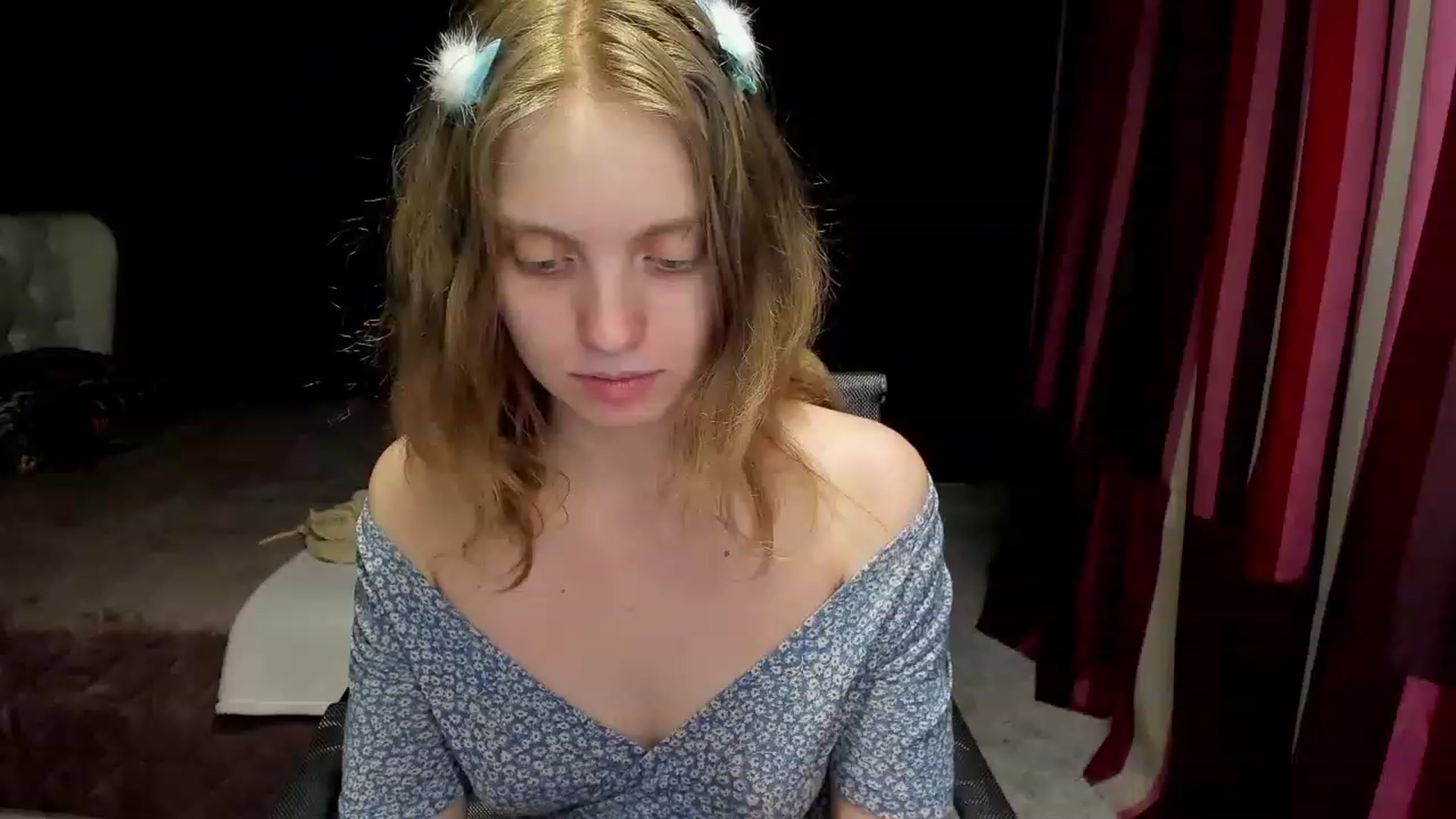Gallery image thumbnail from OliviaWhites's myfreecams stream on, 06/14/2023, 21:26 image 3 of 20