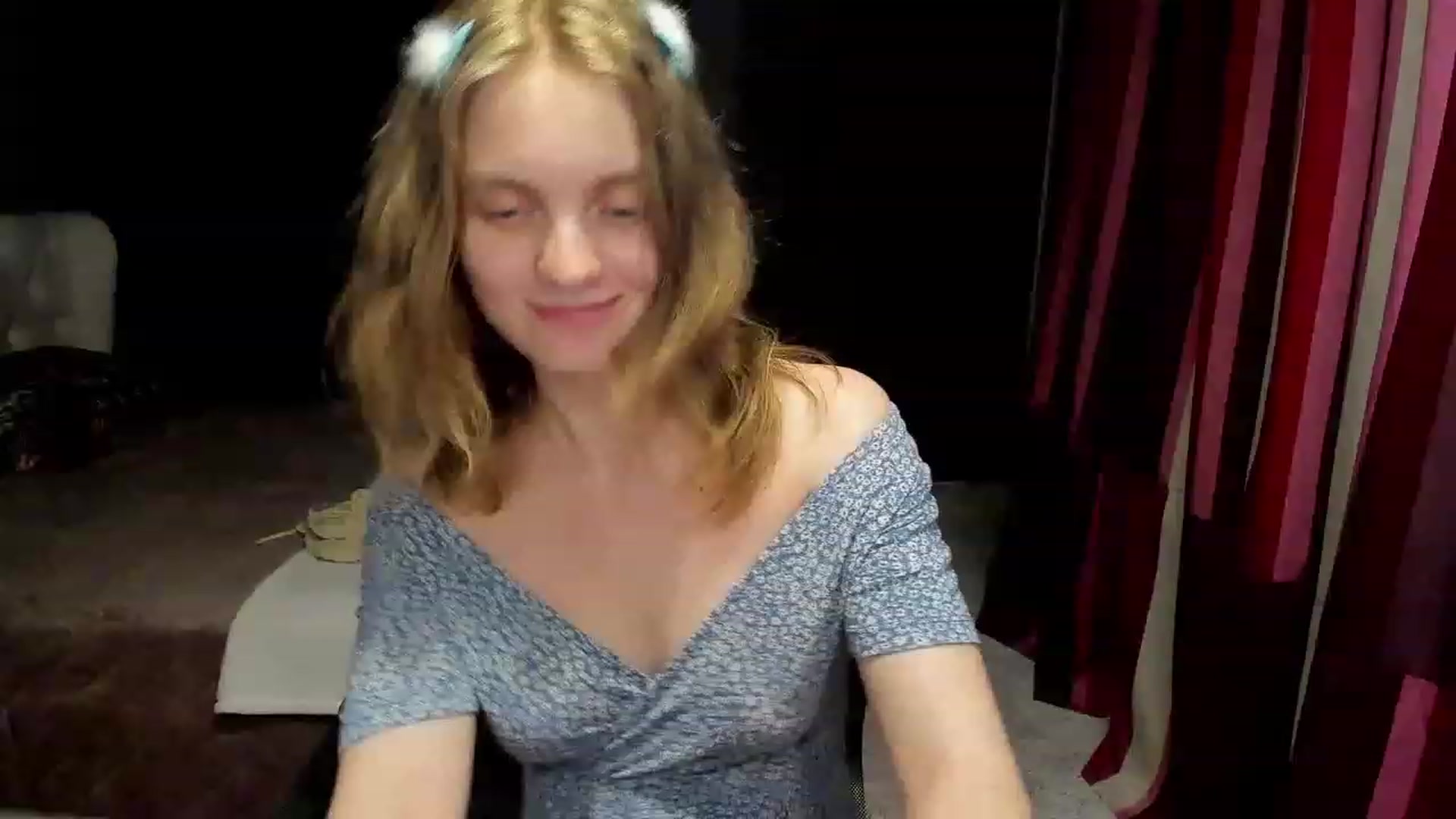 Gallery image thumbnail from OliviaWhites's myfreecams stream on, 06/14/2023, 21:26 image 2 of 20