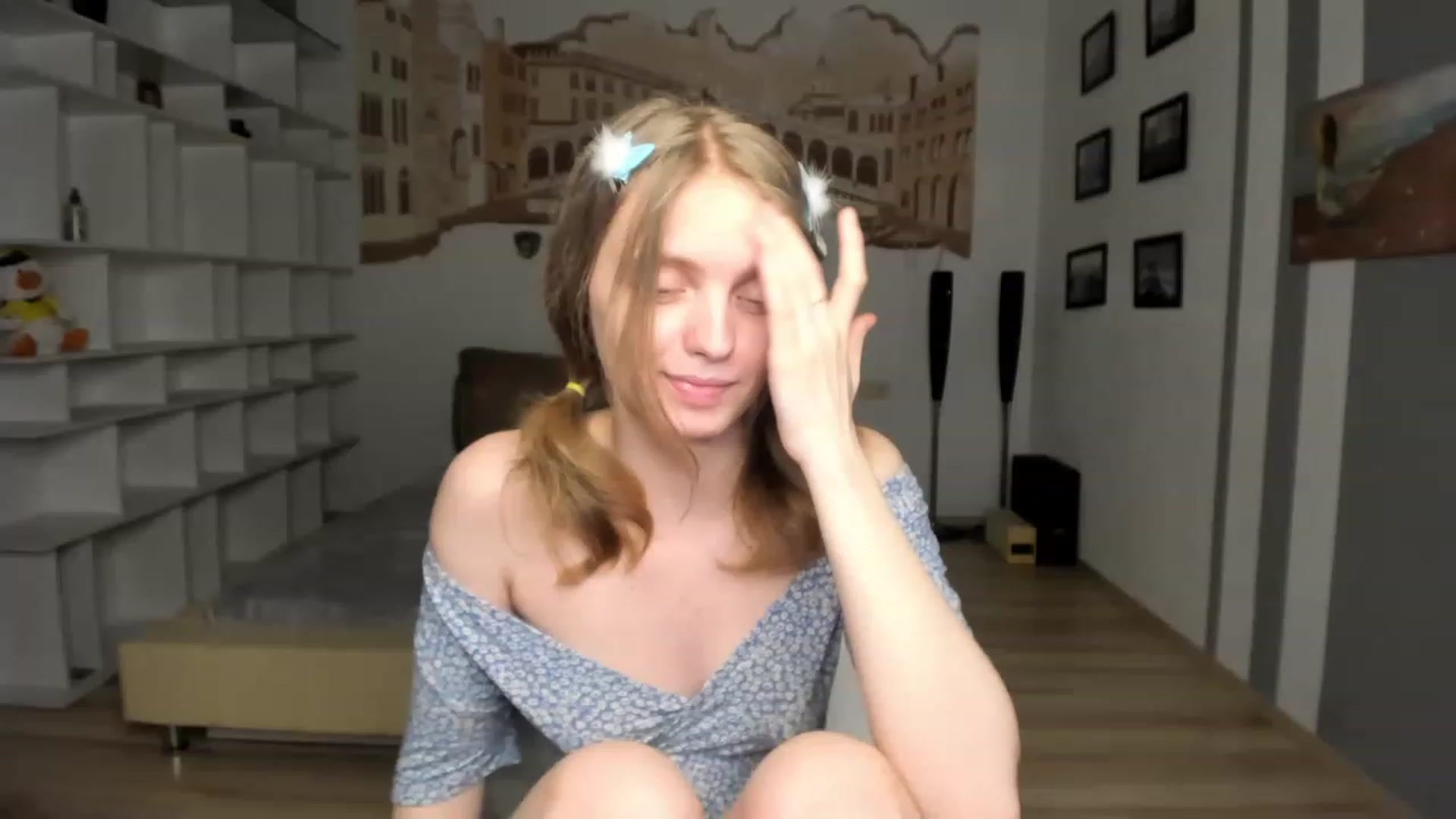 Gallery image thumbnail from OliviaWhites's myfreecams stream on, 06/16/2023, 18:42 image 15 of 20