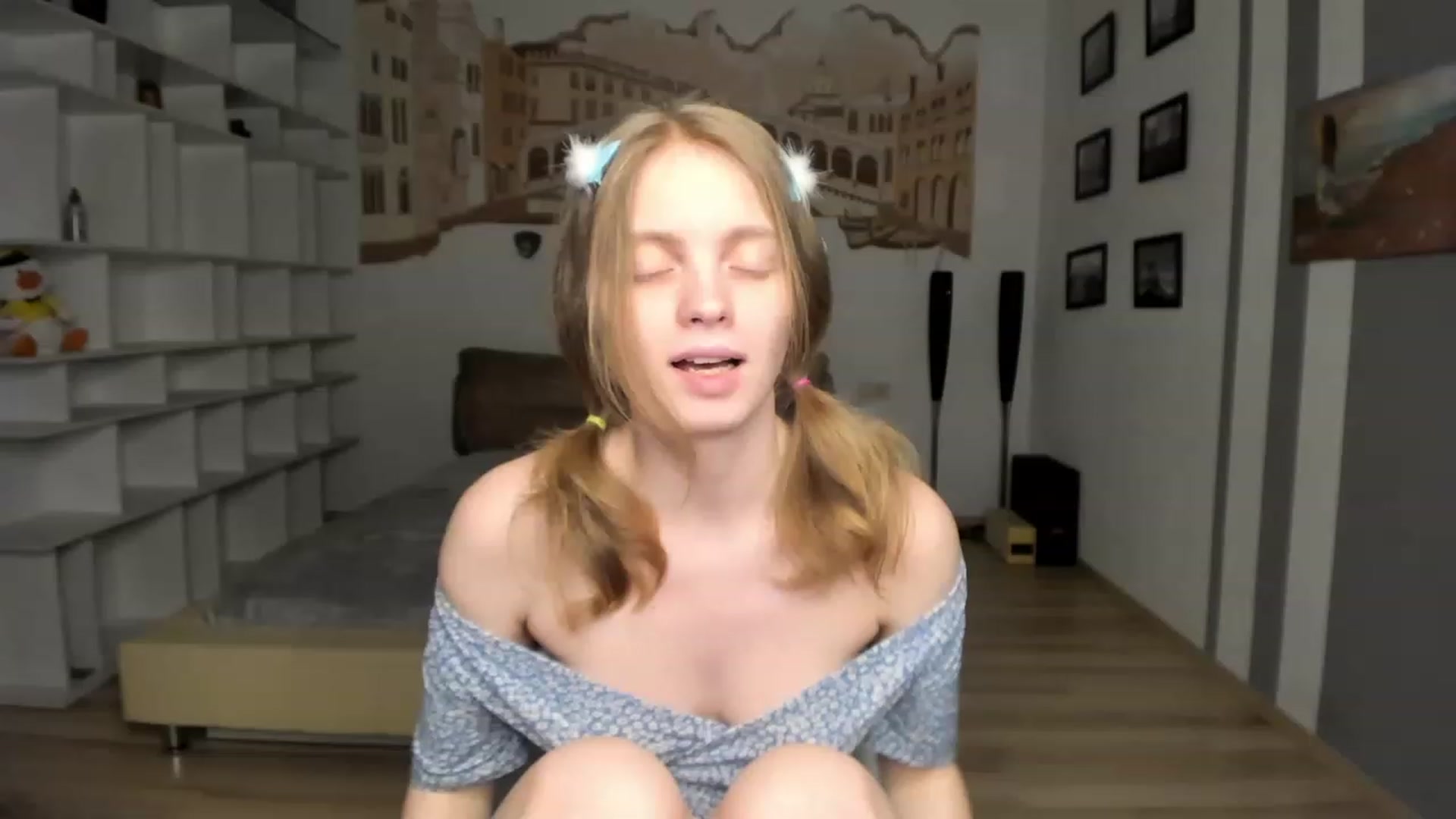 Gallery image thumbnail from OliviaWhites's myfreecams stream on, 06/16/2023, 18:42 image 14 of 20