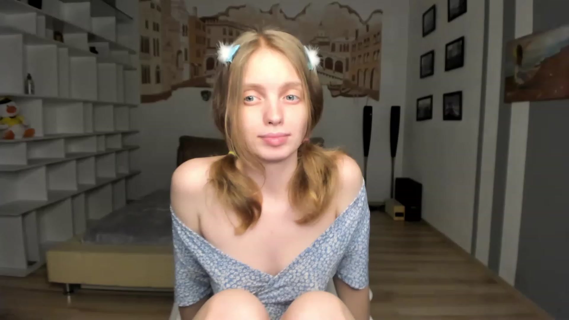 Gallery image thumbnail from OliviaWhites's myfreecams stream on, 06/16/2023, 18:42 image 10 of 20