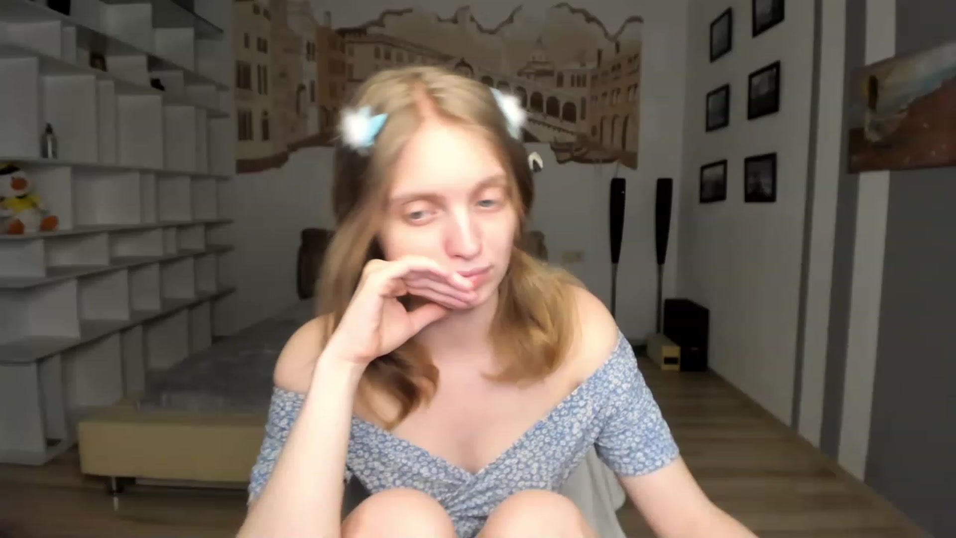 Gallery image thumbnail from OliviaWhites's myfreecams stream on, 06/16/2023, 18:42 image 16 of 20