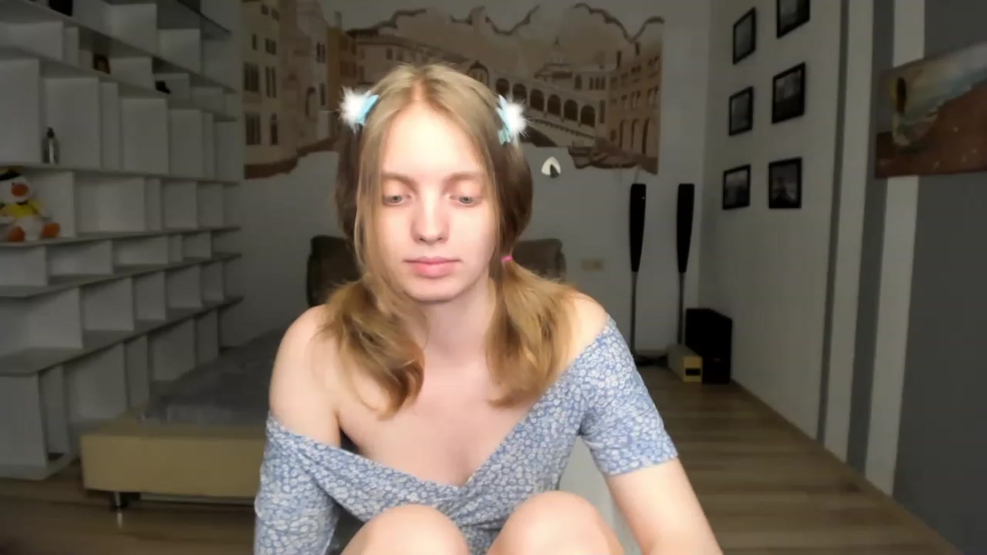 Gallery image thumbnail from OliviaWhites's myfreecams stream on, 06/16/2023, 18:42 image 9 of 20