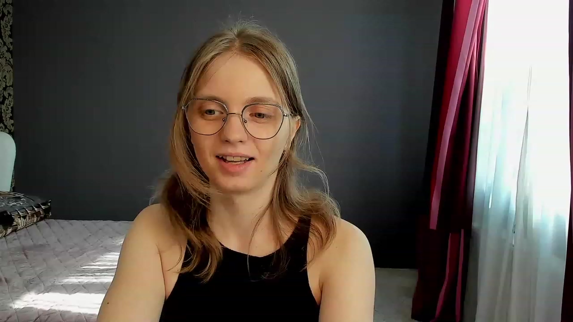 Gallery image thumbnail from OliviaWhites's myfreecams stream on, 06/18/2023, 05:58 image 14 of 20