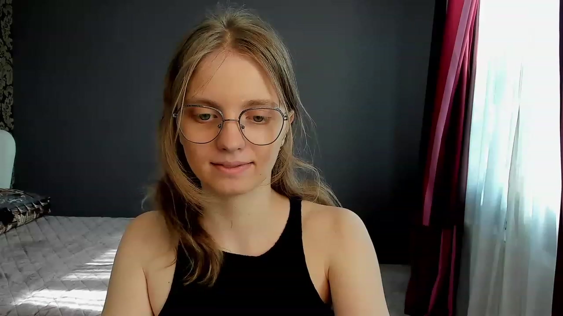 Gallery image thumbnail from OliviaWhites's myfreecams stream on, 06/18/2023, 05:58 image 18 of 20