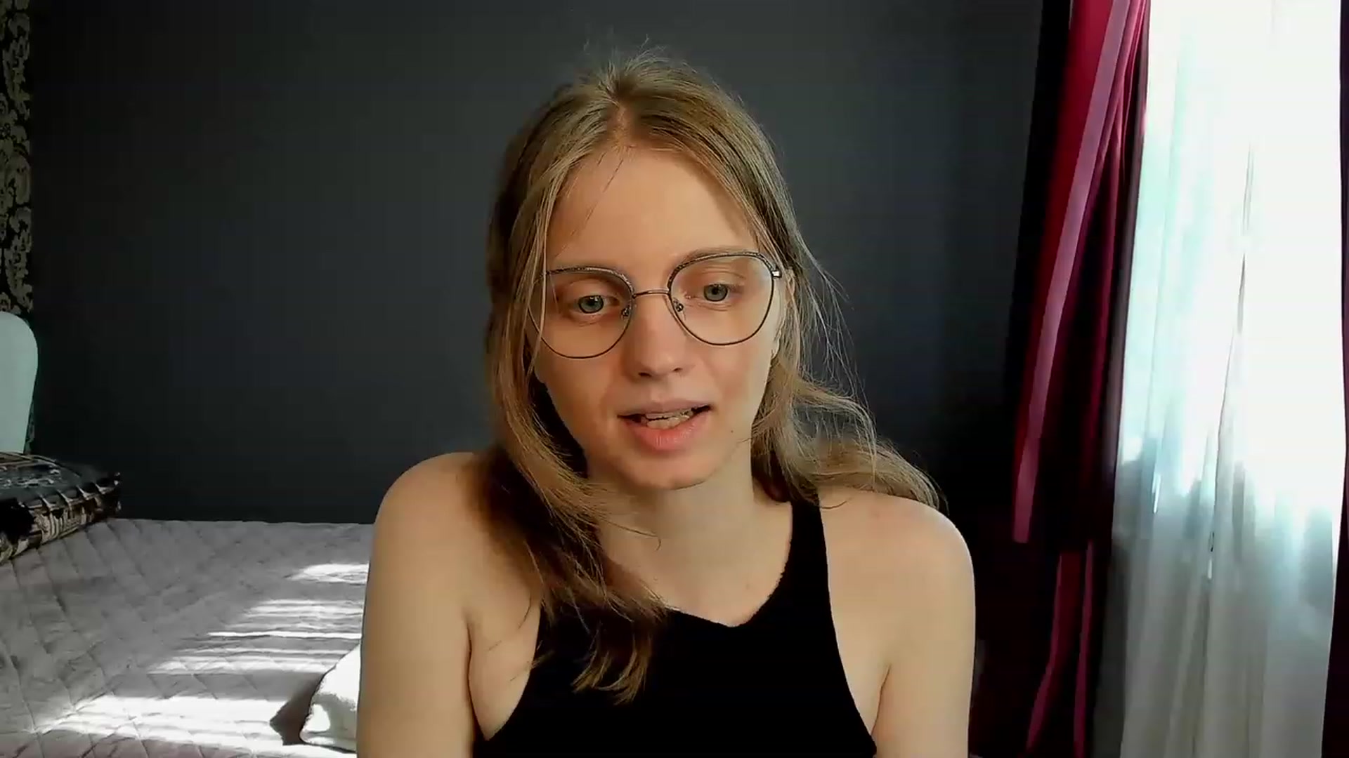 Gallery image thumbnail from OliviaWhites's myfreecams stream on, 06/18/2023, 05:58 image 19 of 20