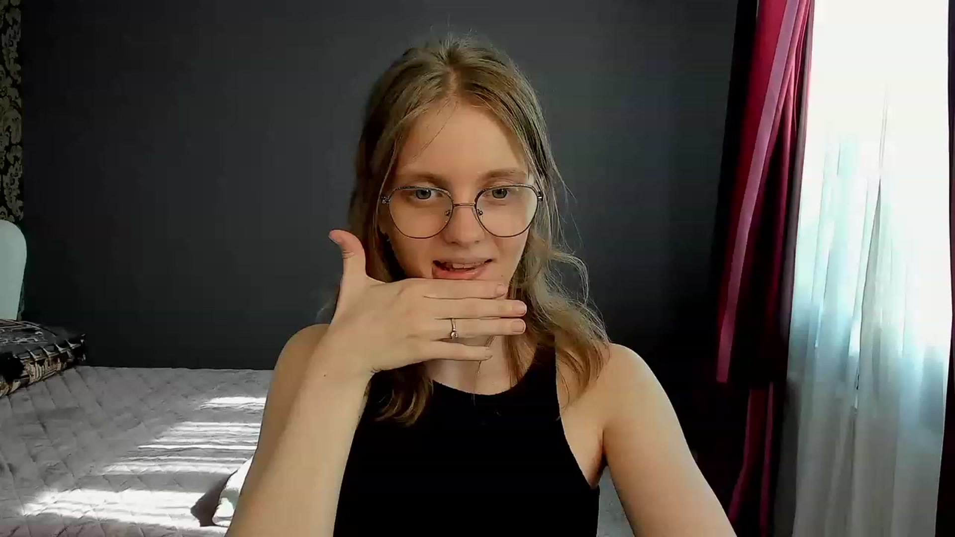 Gallery image thumbnail from OliviaWhites's myfreecams stream on, 06/18/2023, 05:58 image 15 of 20