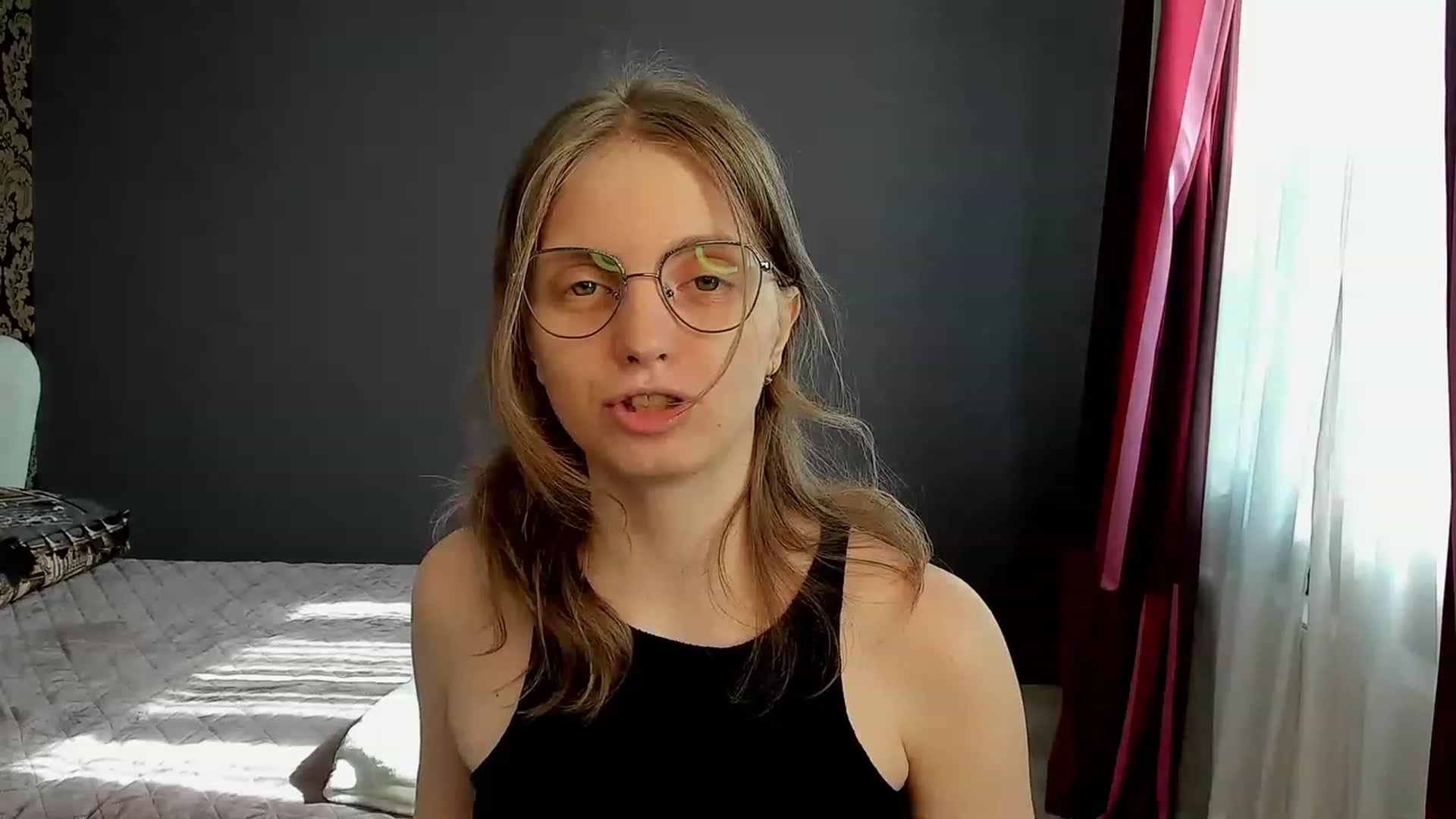 Gallery image thumbnail from OliviaWhites's myfreecams stream on, 06/18/2023, 05:58 image 8 of 20