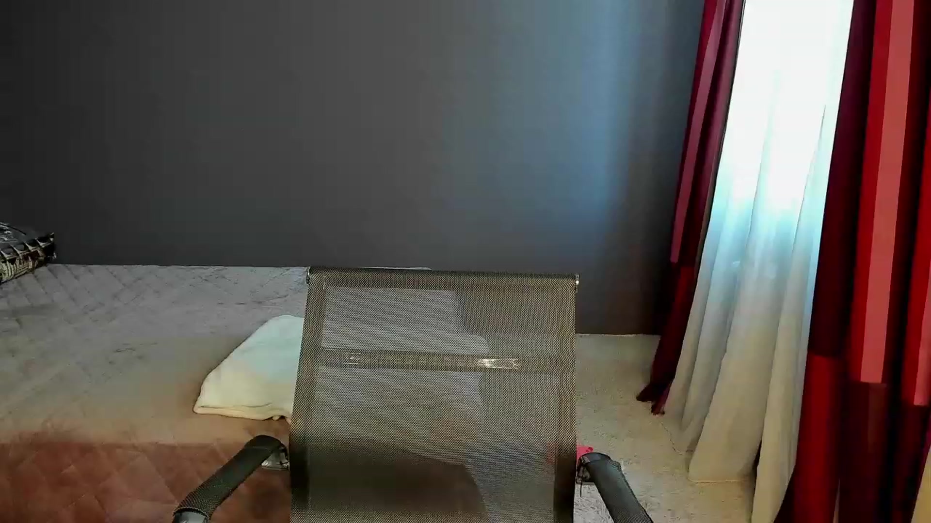 Gallery image thumbnail from OliviaWhites's myfreecams stream on, 06/18/2023, 10:50 image 16 of 20