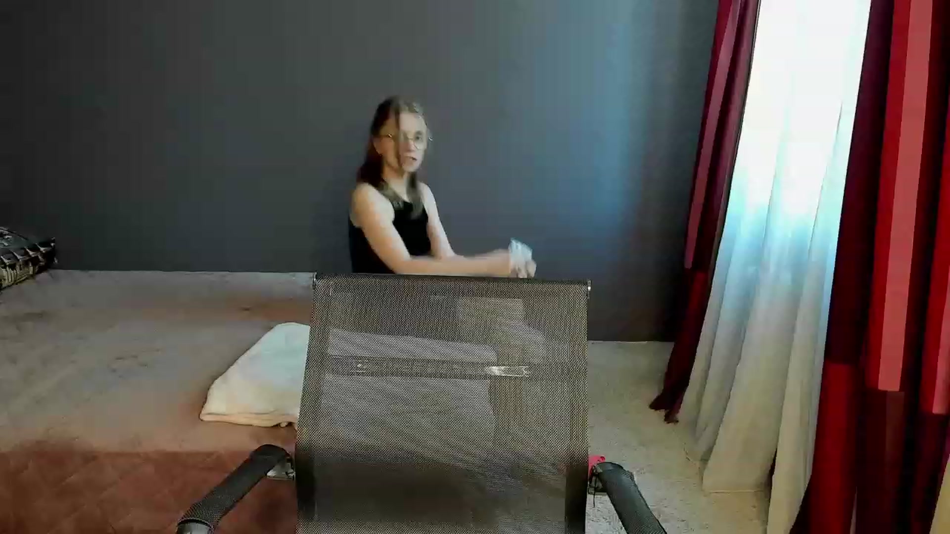 Gallery image thumbnail from OliviaWhites's myfreecams stream on, 06/18/2023, 10:50 image 15 of 20