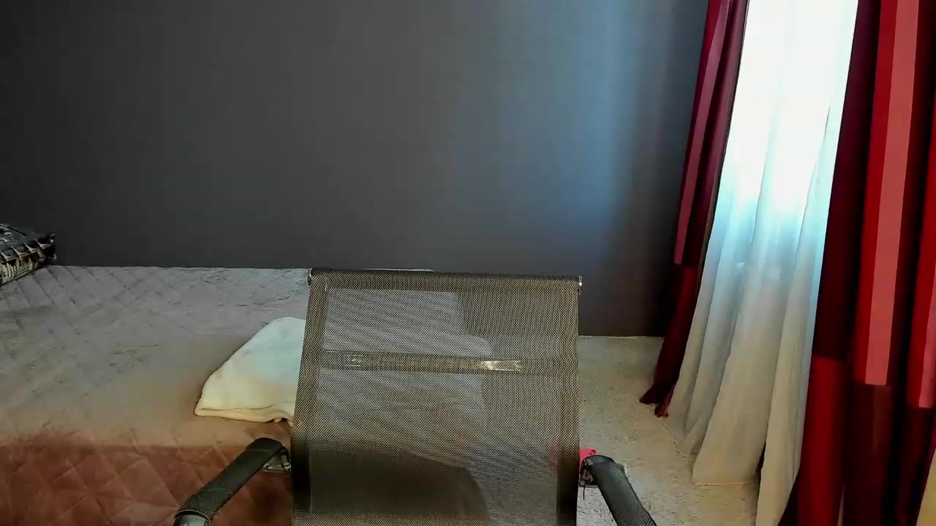 Gallery image thumbnail from OliviaWhites's myfreecams stream on, 06/18/2023, 10:50 image 17 of 20