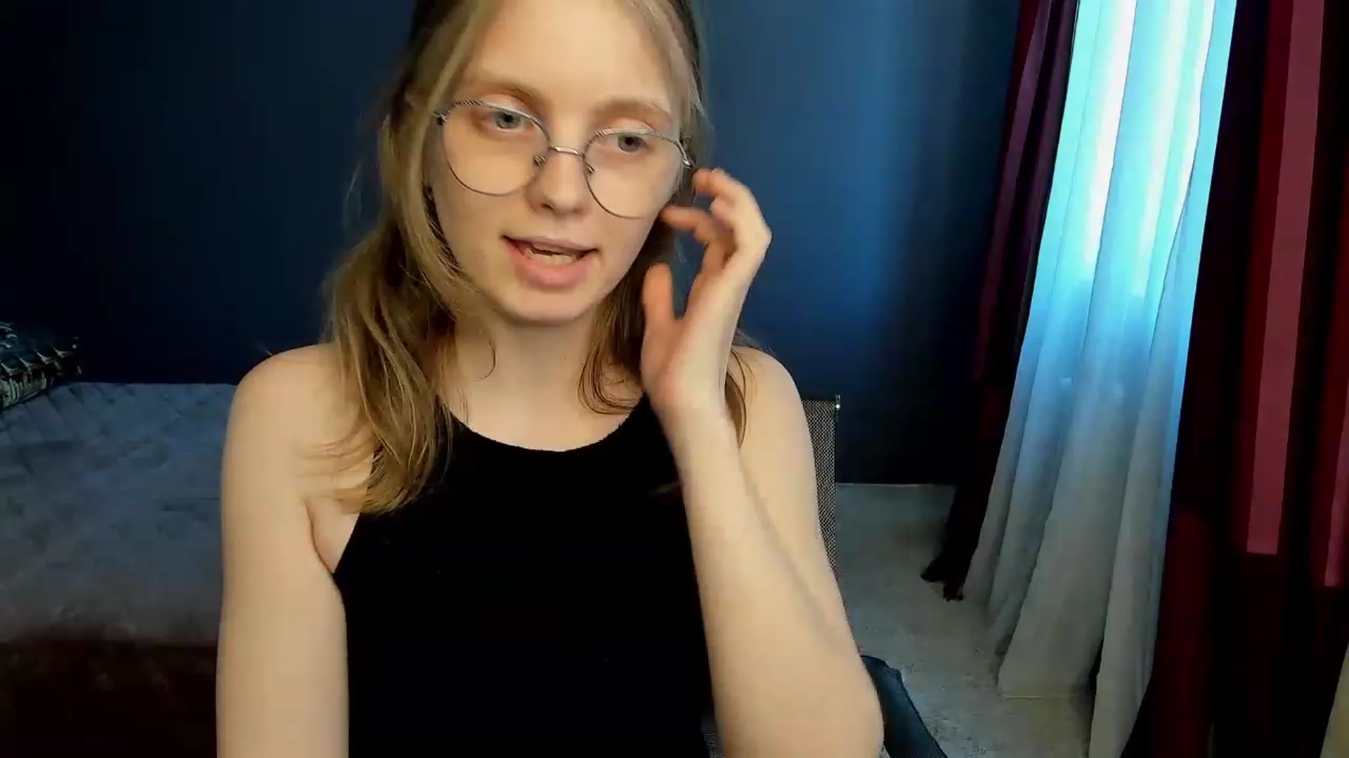 Gallery image thumbnail from OliviaWhites's myfreecams stream on, 06/18/2023, 10:50 image 11 of 20