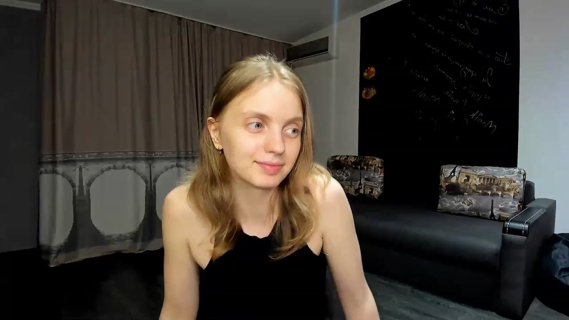 Gallery image thumbnail from OliviaWhites's myfreecams stream on, 06/18/2023, 18:16 image 4 of 20
