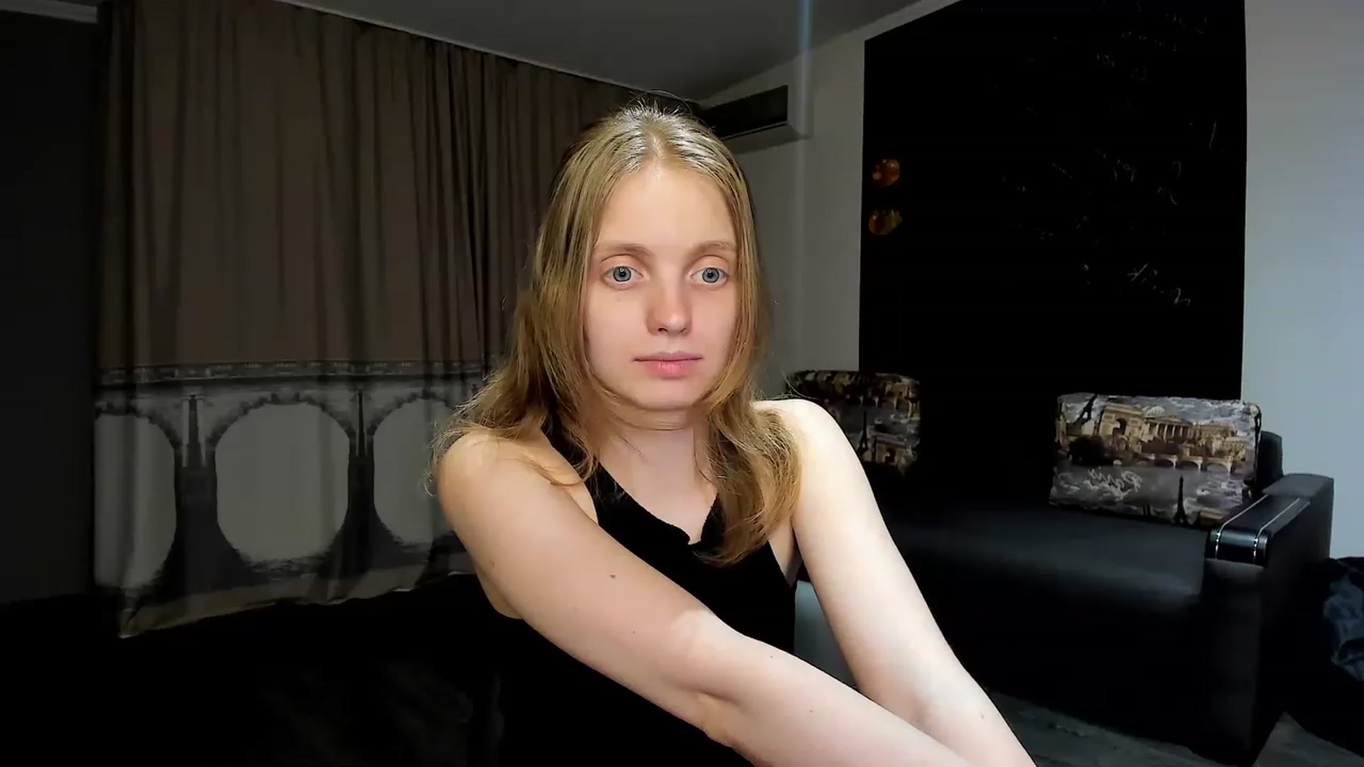 Gallery image thumbnail from OliviaWhites's myfreecams stream on, 06/18/2023, 18:16 image 9 of 20