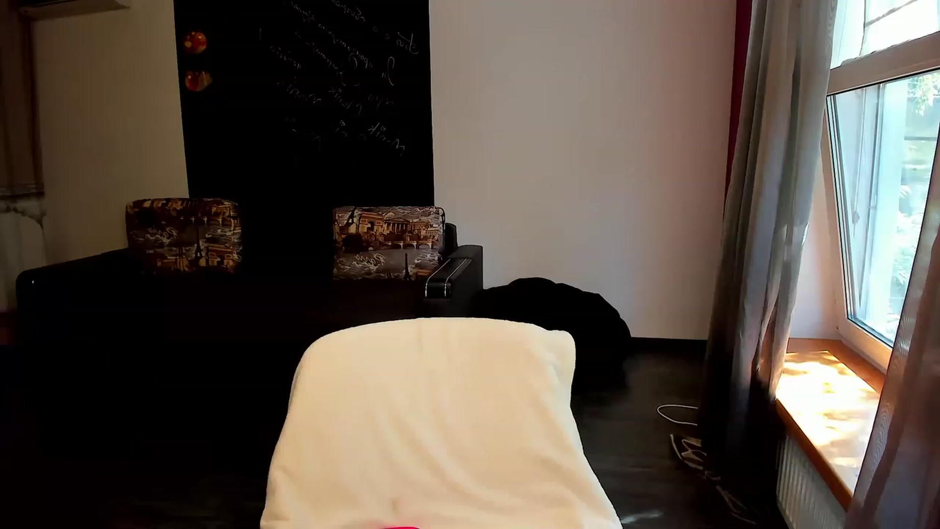 Gallery image thumbnail from OliviaWhites's myfreecams stream on, 06/19/2023, 07:45 image 18 of 20