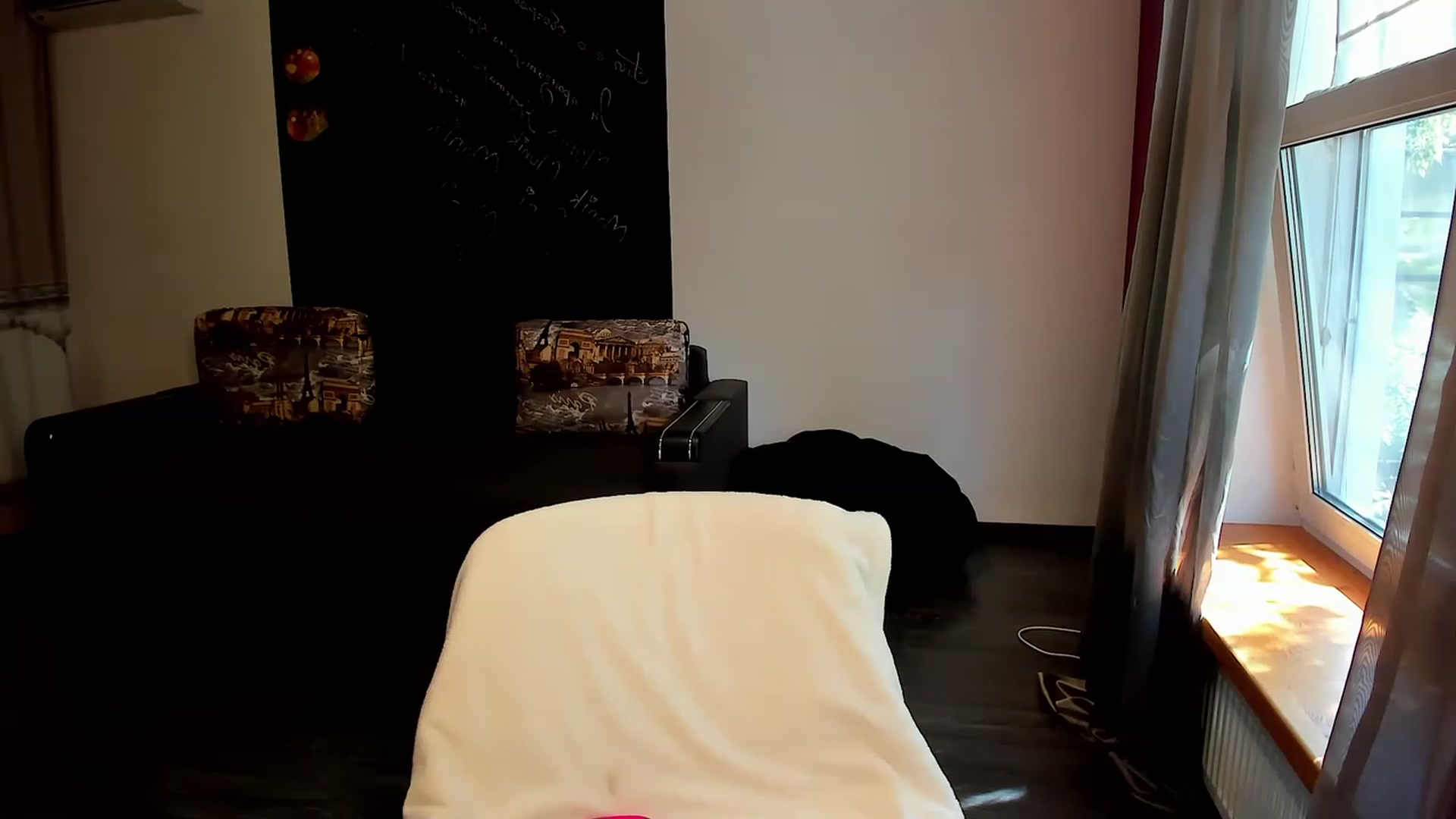 Gallery image thumbnail from OliviaWhites's myfreecams stream on, 06/19/2023, 07:45 image 17 of 20