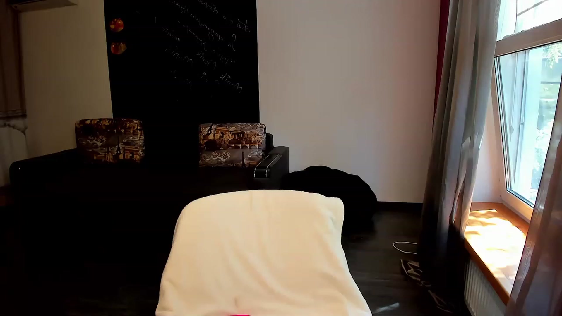 Gallery image thumbnail from OliviaWhites's myfreecams stream on, 06/19/2023, 07:45 image 19 of 20