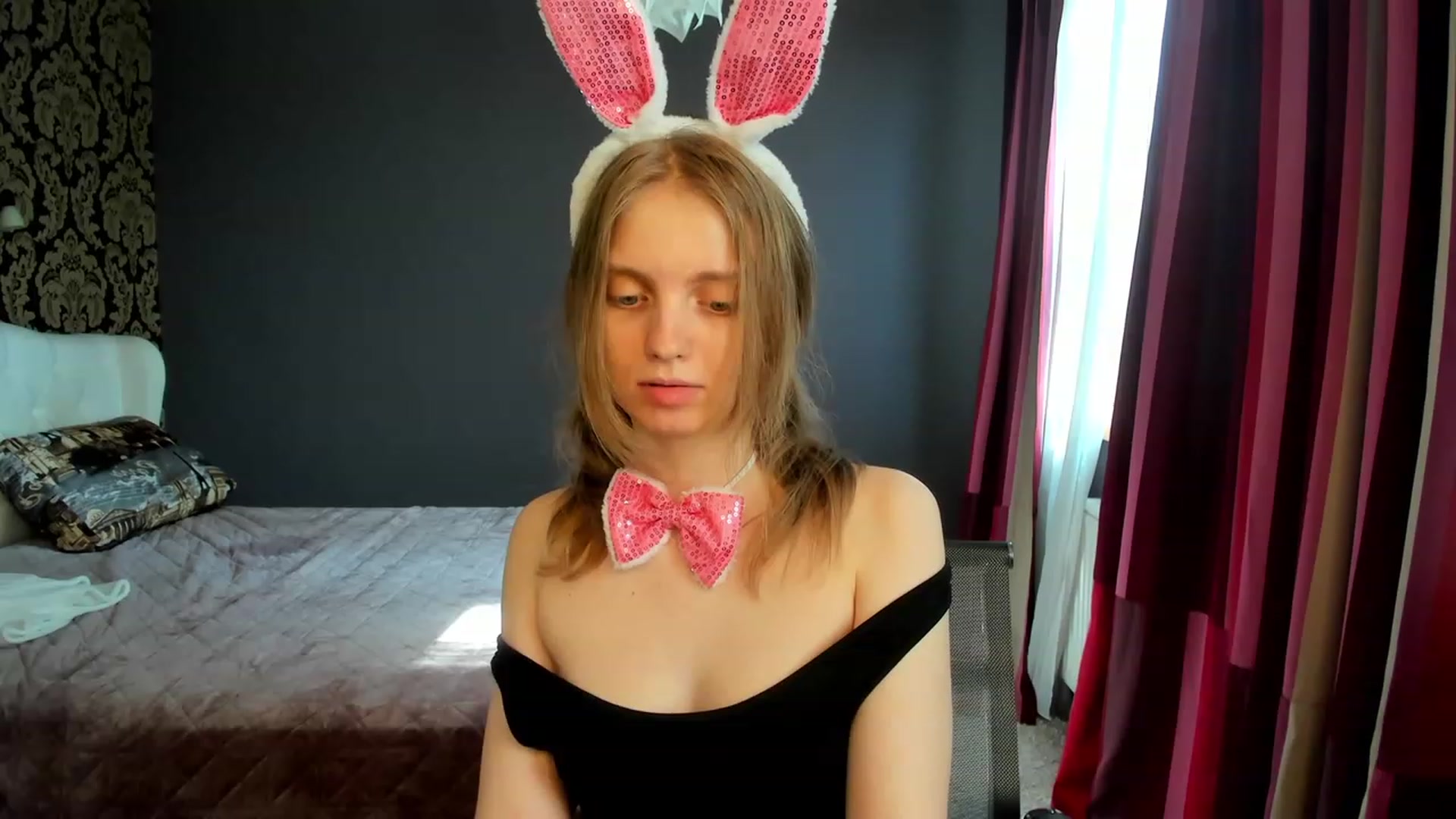 Gallery image thumbnail from OliviaWhites's myfreecams stream on, 06/21/2023, 07:13 image 1 of 20
